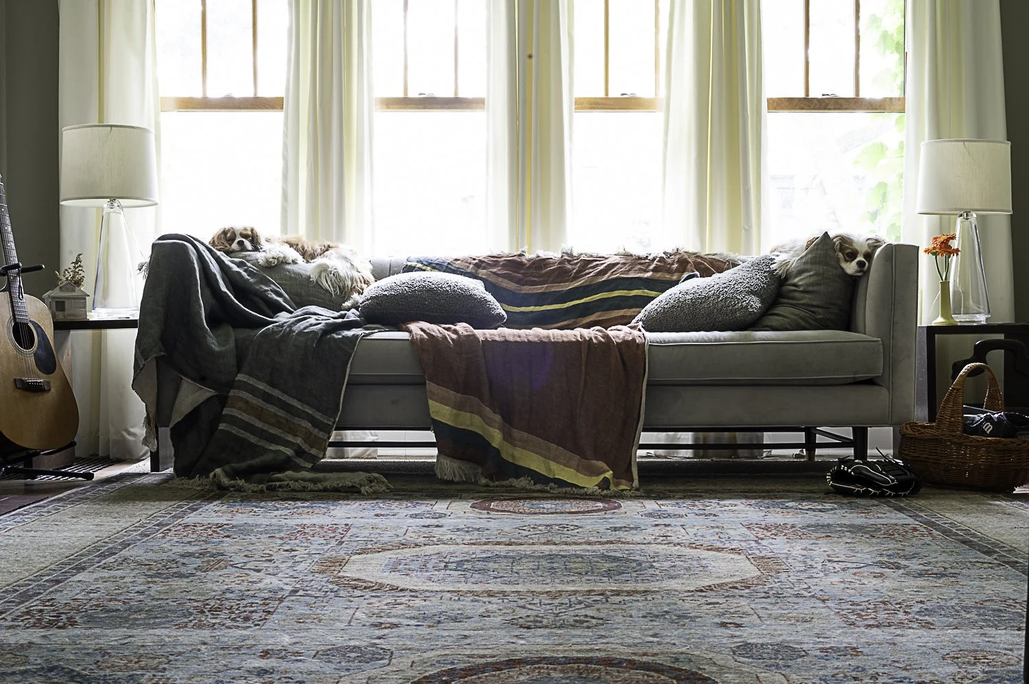 living-shumakercurated-minasianrug.jpg