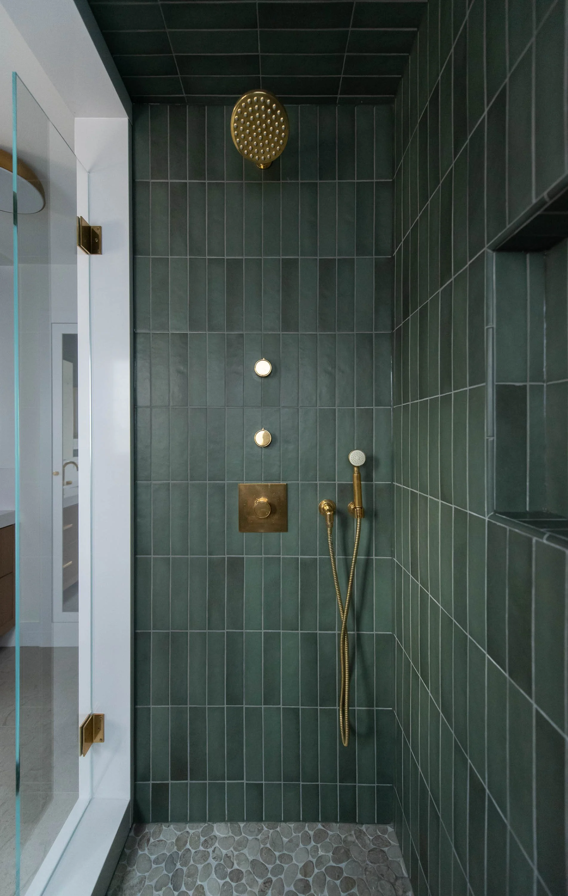 sheridantwin-shower-shumakerdesign.jpg