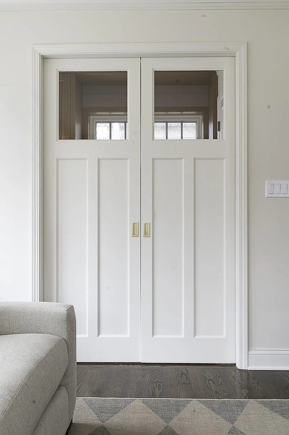 pocketdoorclosed-shumakerdesign-rosa.jpg