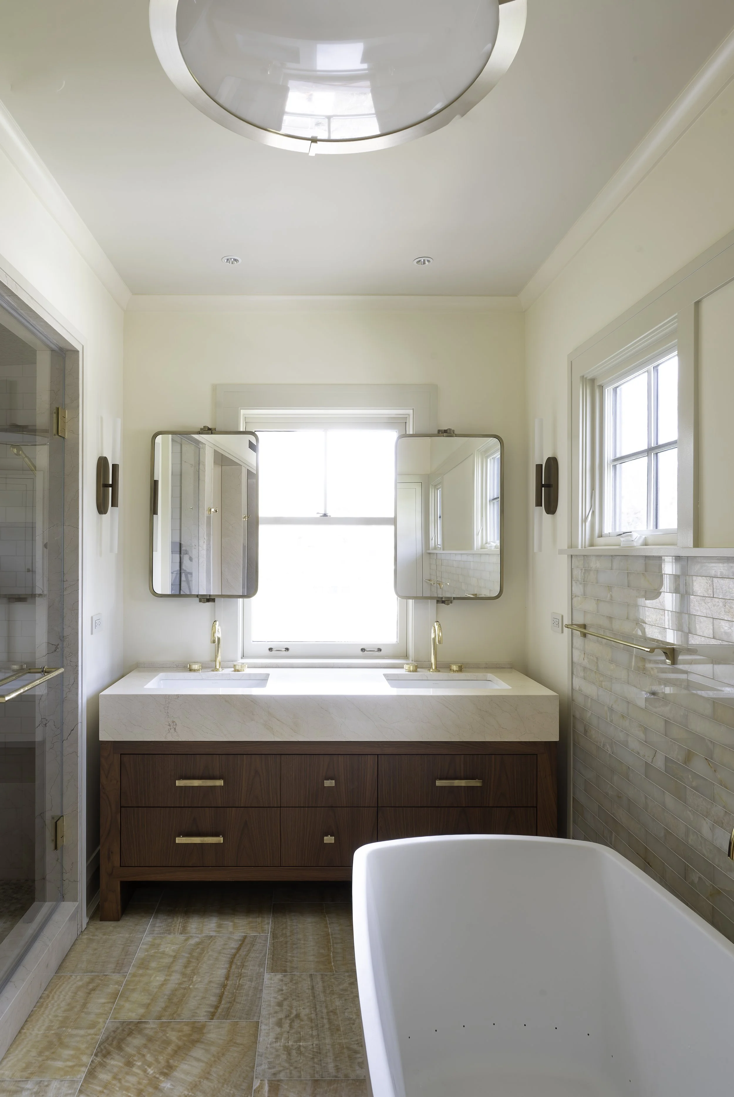 forest-shumakerdesign-primarybath.jpg