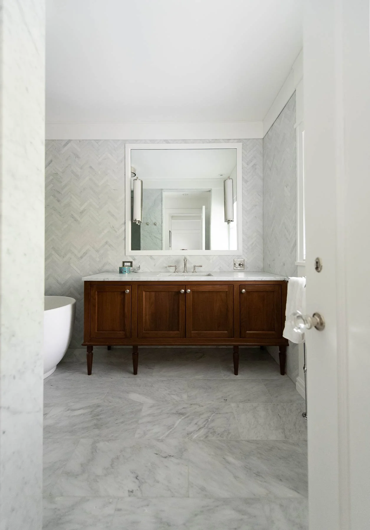 colonial-vanity-shumakerdesign.jpg