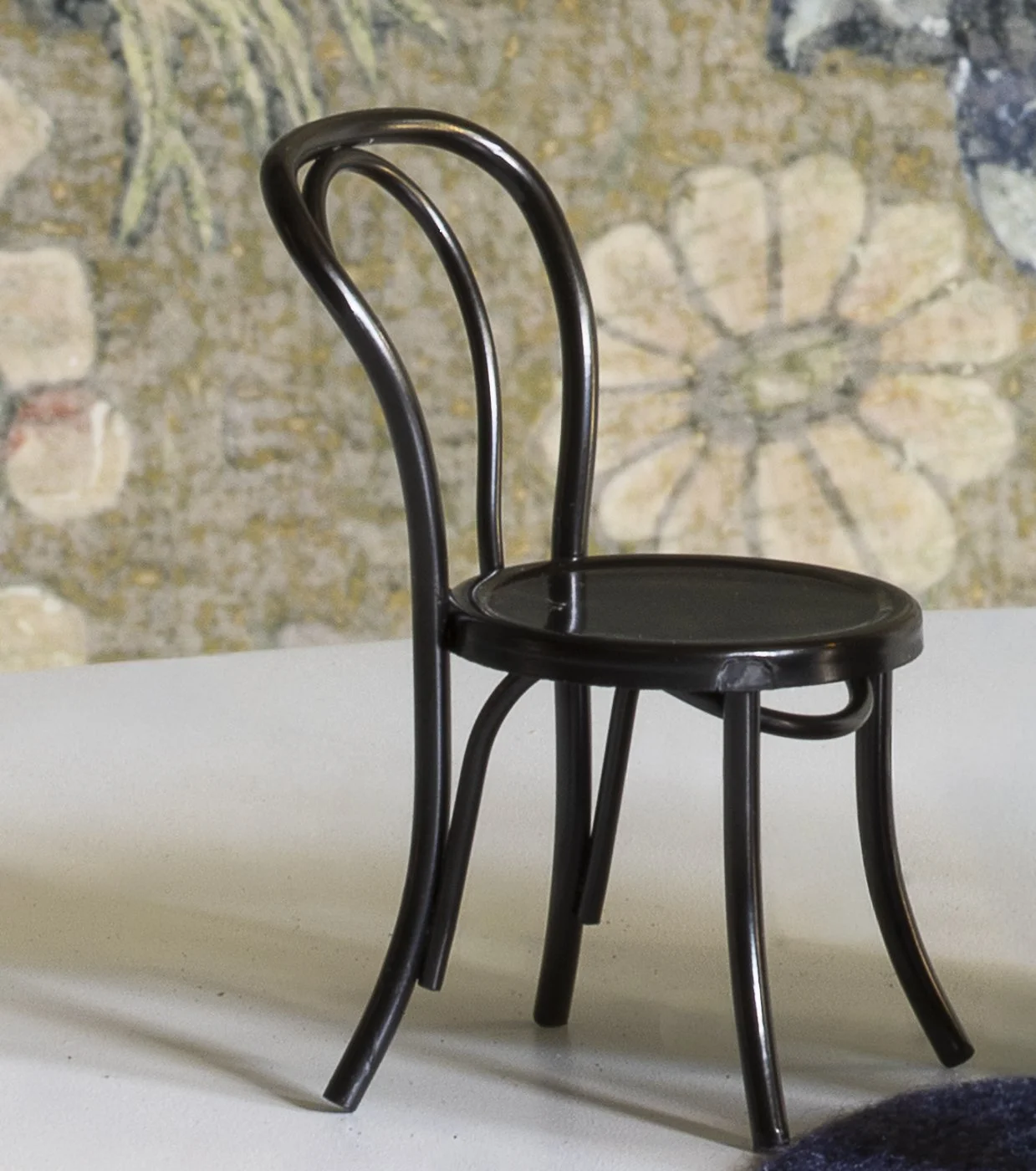 miniature-shumakercurated_chair.jpg
