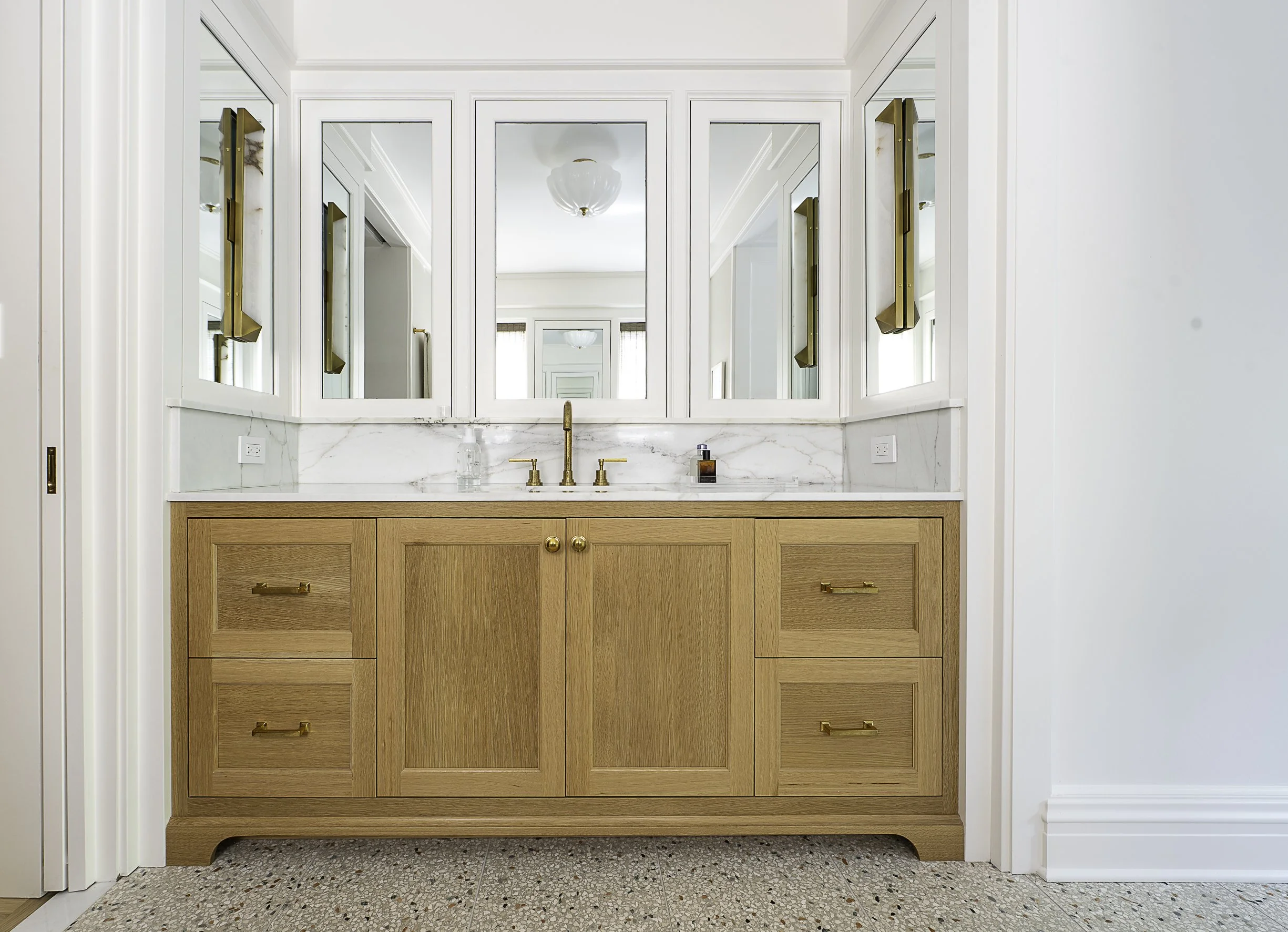central-vanity-shumakerdesign.jpg