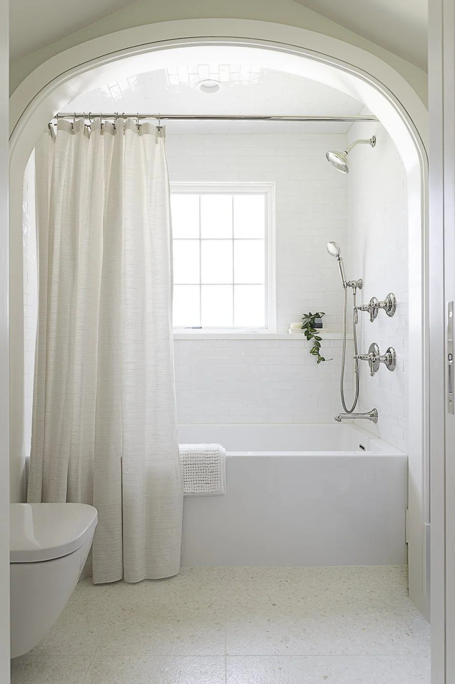 sheridan-wilmette-bathtub-shumakerdesign.jpg
