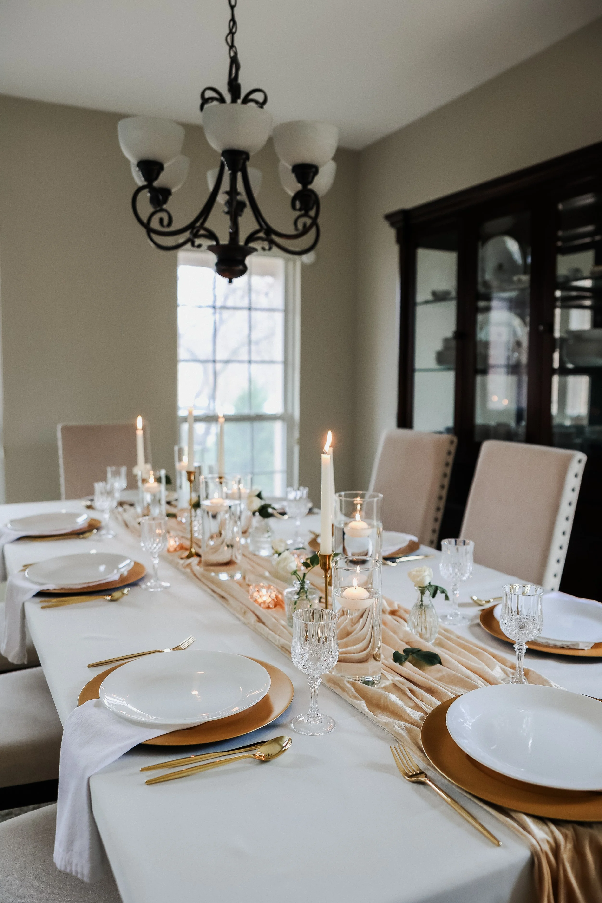 Elegant Dining Tablescape