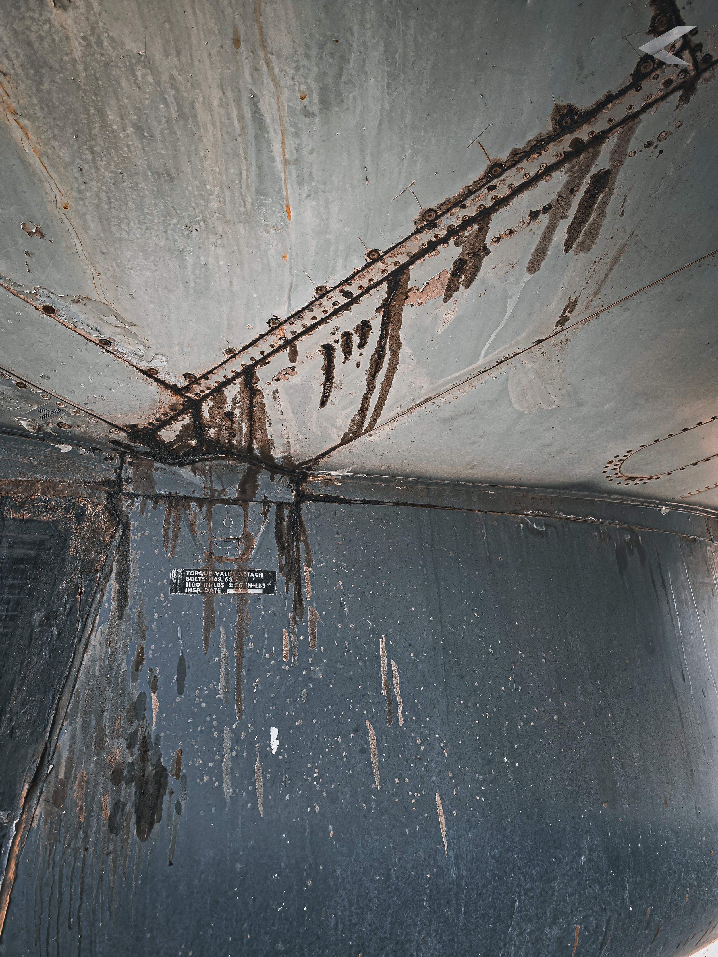 EC-121 Hyd Fluid Before Dry Ice.jpg