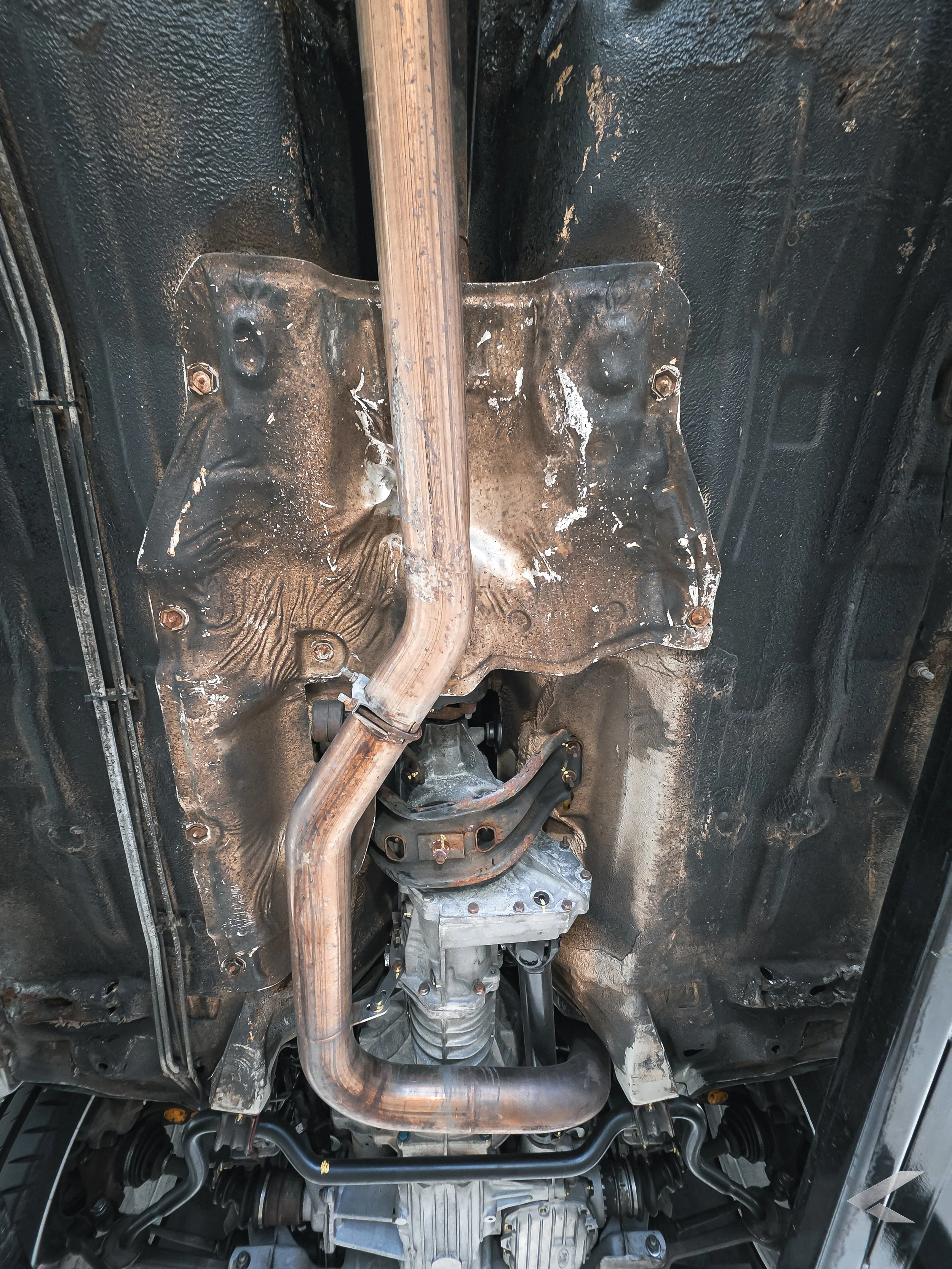 cosworth undercarriage before DIB.jpg