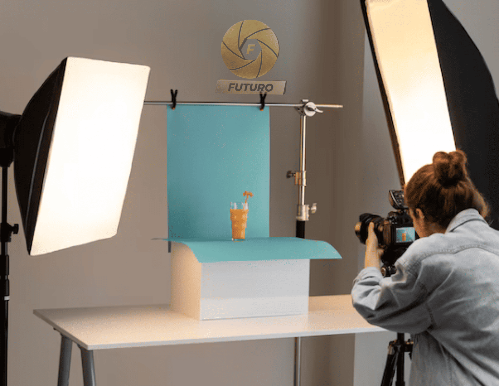 [fotografia-de-producto-profesional]-[sesion-de-fotos-para-emprendimiento]-[eleva-el-aspecto-de-tus-productos]-[cremas]-[bogota-colombia]-futuro.png