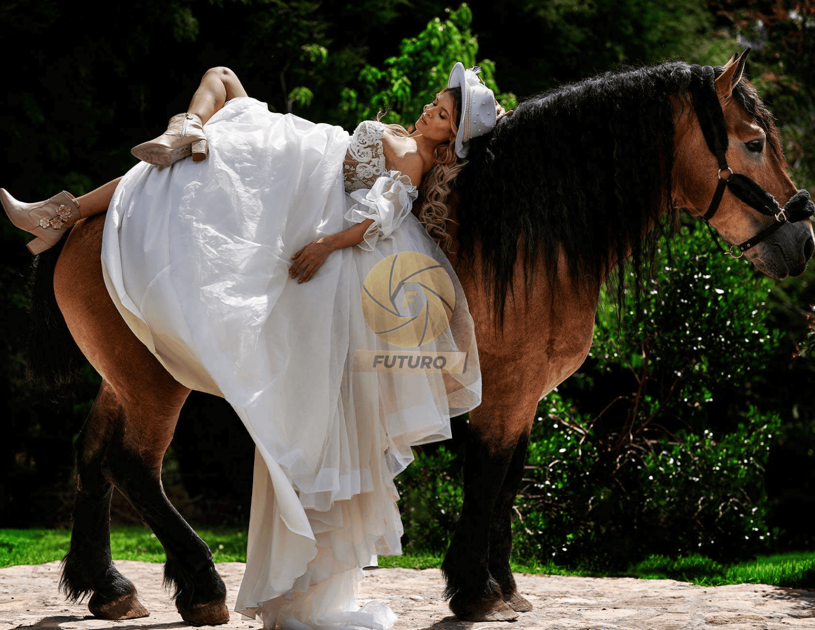 Ideas fotos perfectas de 15 las mejores fotos fotografo profesional servicios foto con caballo paso fino foto y video retrato editorial fotos profesionales tipo princesa de quince fotos e ideas bogota colombia FUTURO