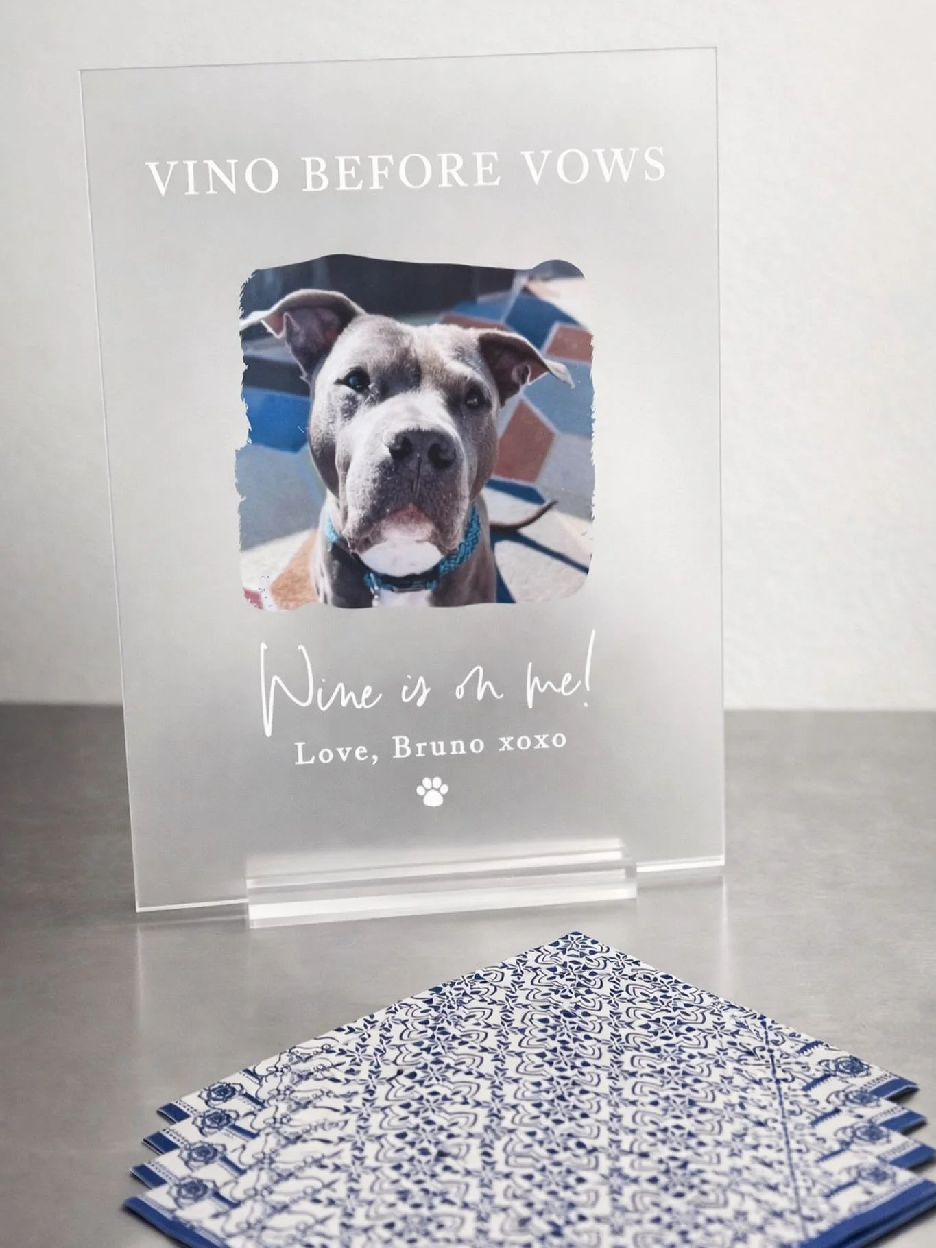 Obsessed with the little moments like this. 🍷🐾
From pup-sponsored wine to personal touches that feel so &ldquo;the bride&rdquo;, this is what it&rsquo;s all about.

#littledetails #partyplanner #eventplanner #customtheme #customdecor