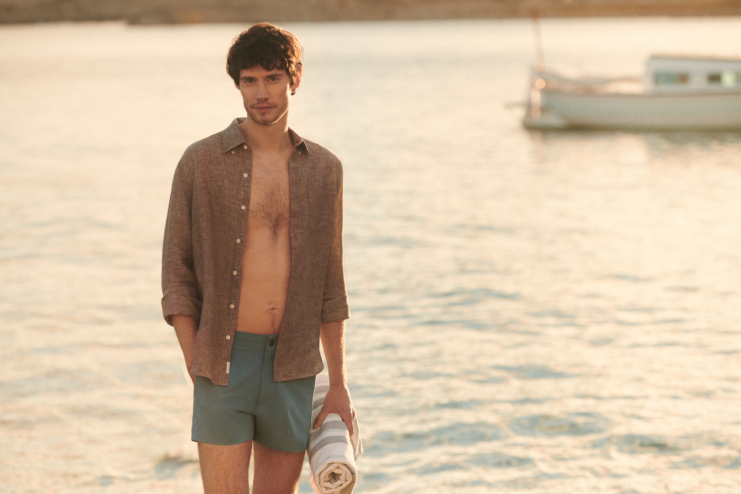 251120_JHK_Bonobos_Spring26_D01_SHOT09_Throwback Trunk_April_293_R-1 1.png