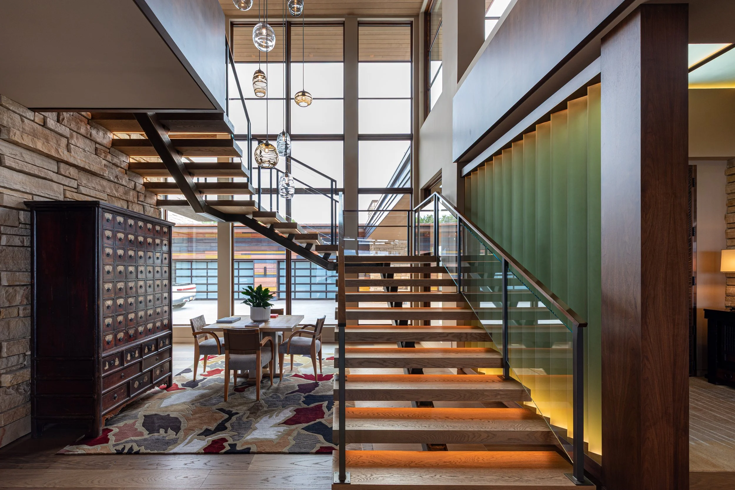 Interior steel mono stringer stair