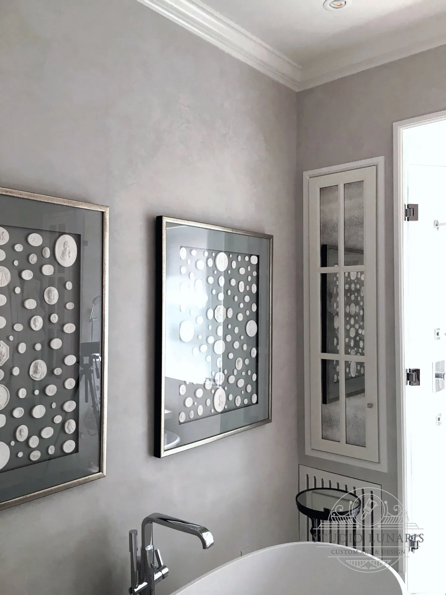 Bathroom Venetian plaster in soft grey tones