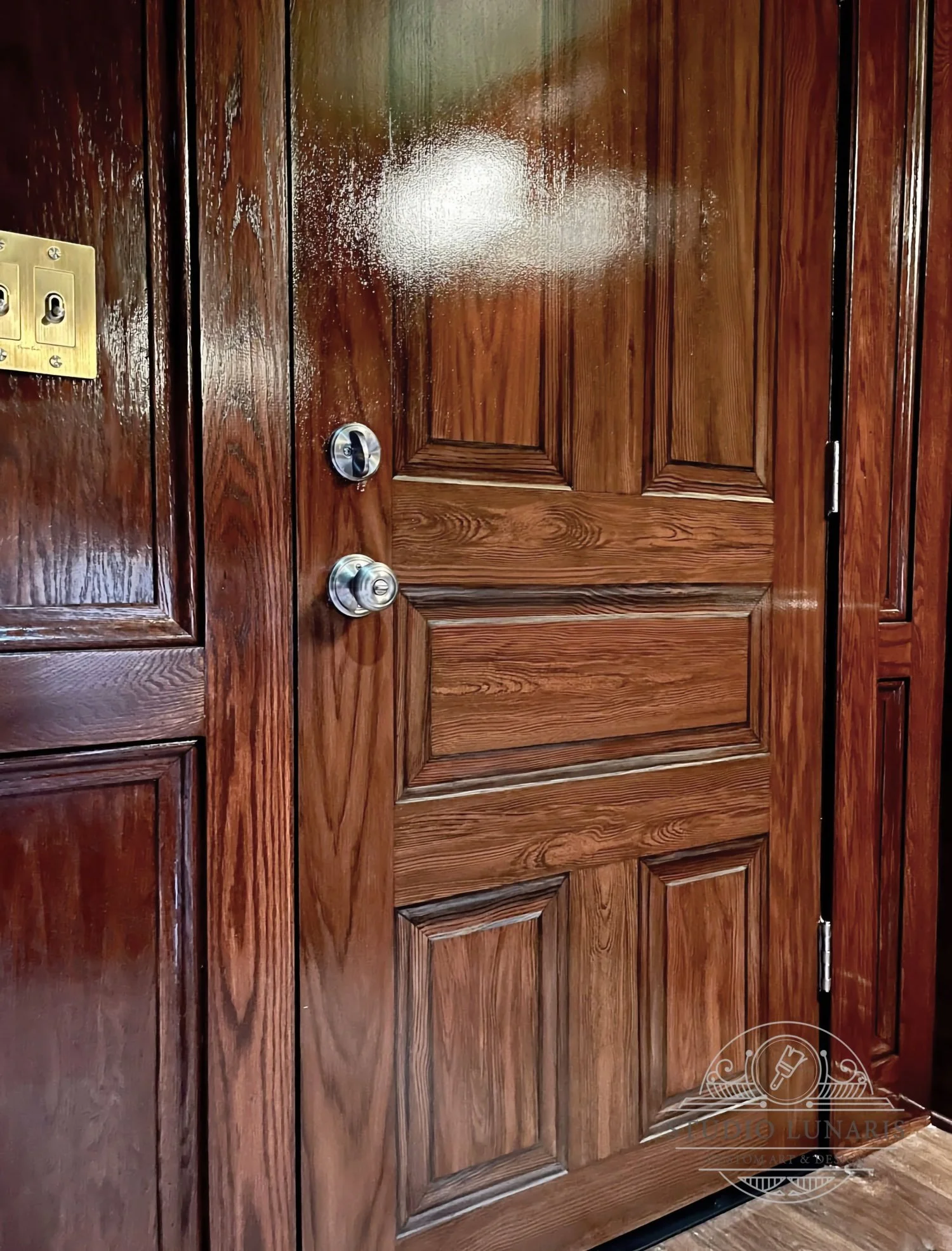 Trompe l'oeil faux bois painted door 