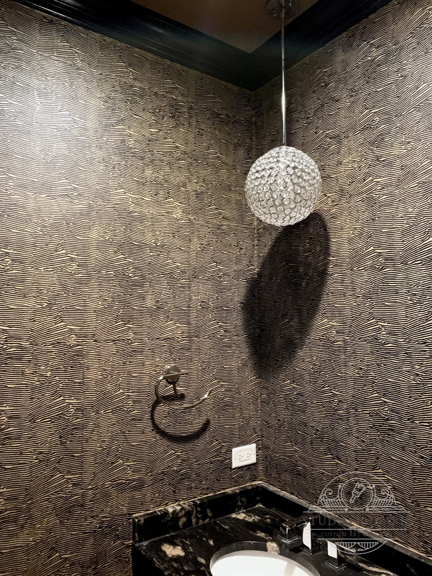 Powder room walls stencil pattern