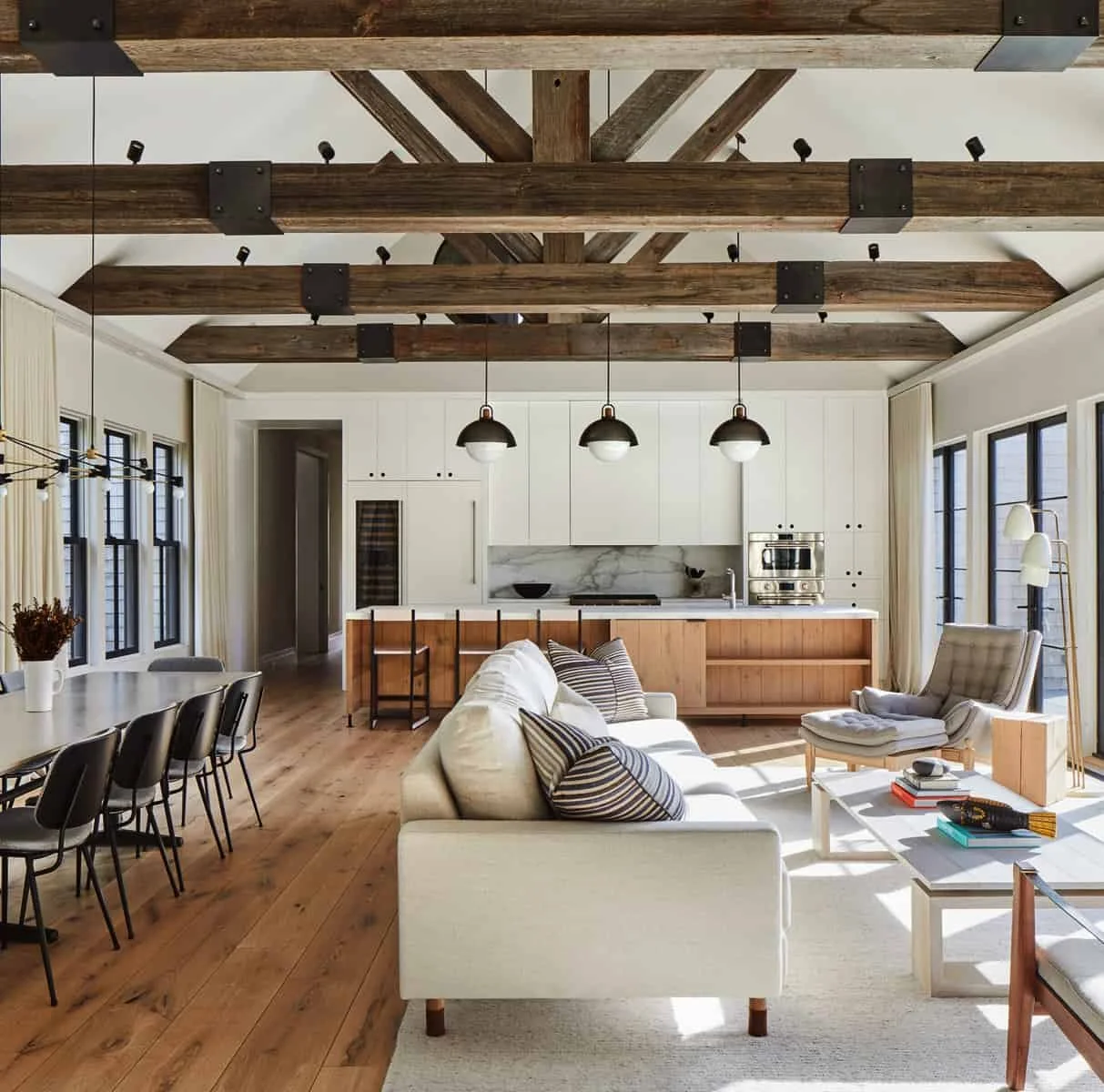 Interior-Living-Spaces-Exposed-Ceiling-Trusses-35-1-Kindesign.jpg