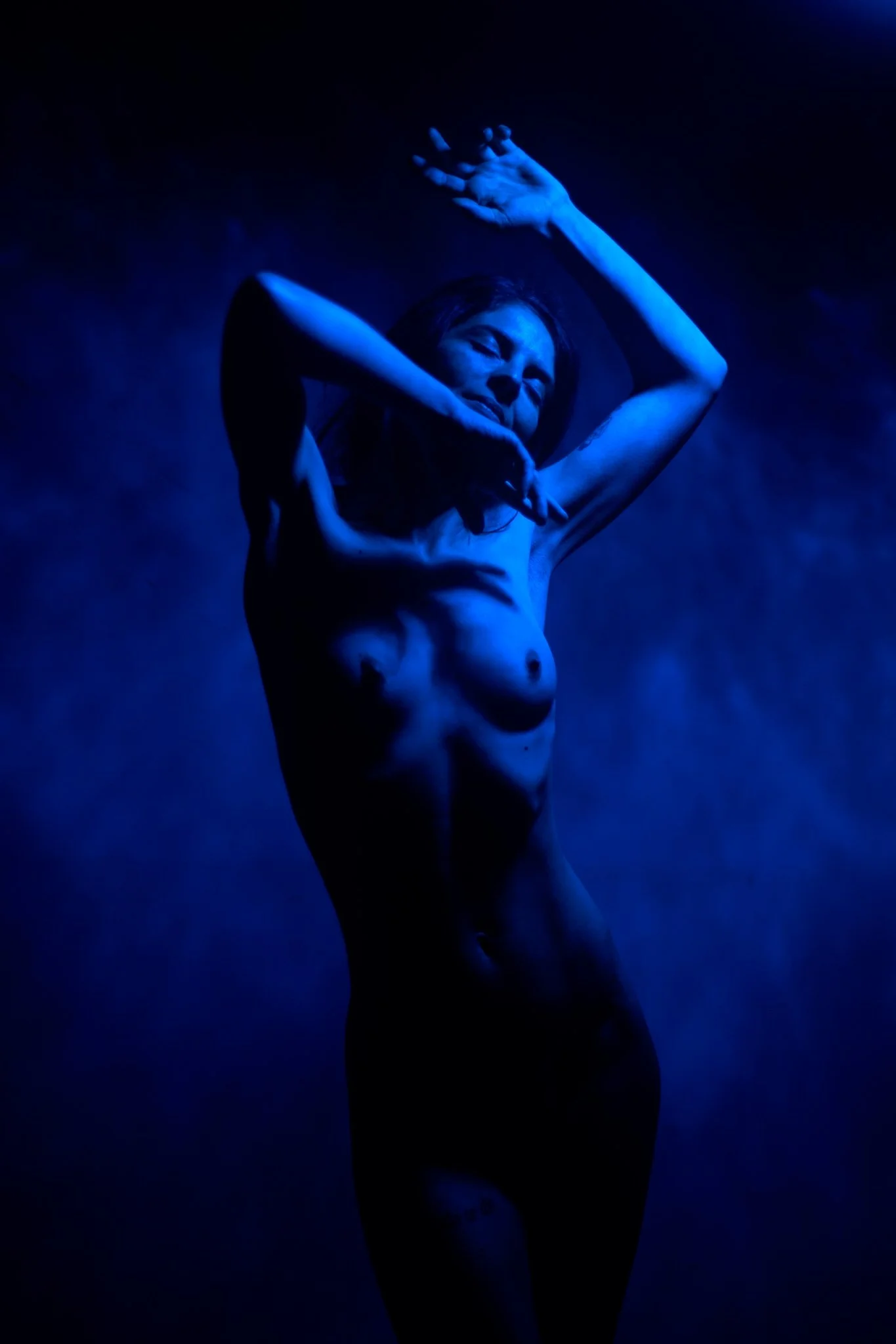 LP-outoftheblue-corps-bleu (3).jpg