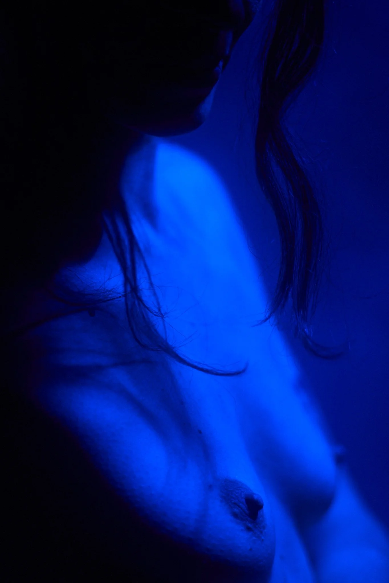 LP-outoftheblue-corps-bleu (1).jpg