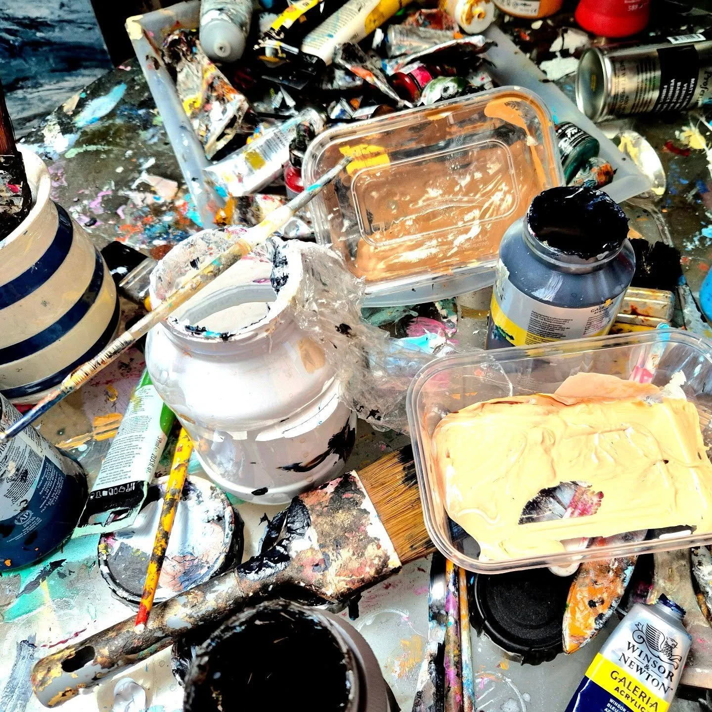 It's been a little quiet on here...but for good reason.

I've taken time to reflect, reset and step into my next chapter - not just as a creative but as a businesswoman too.

From here on, I'm painting what truly speaks to me.  Painting what I want. 