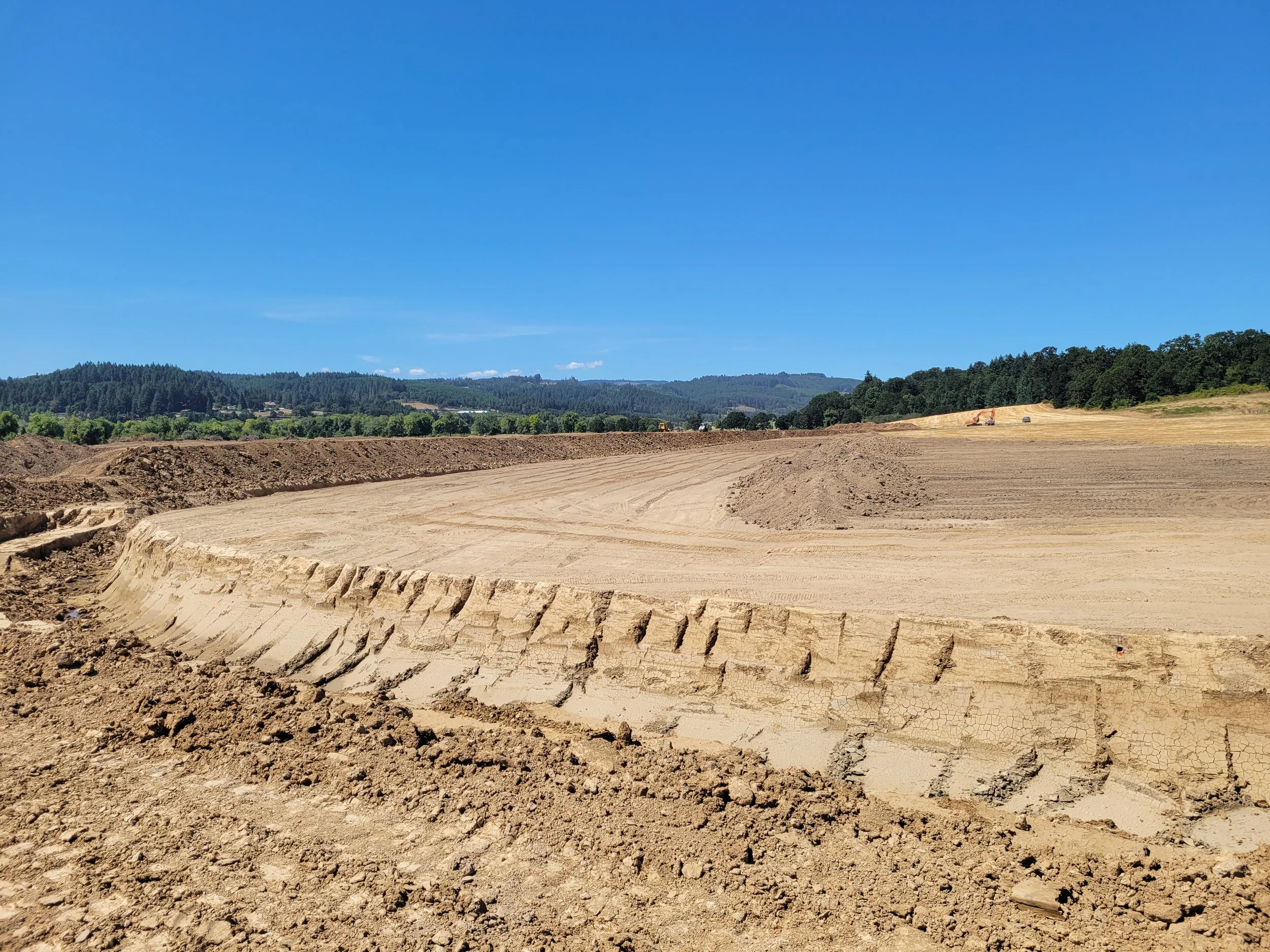 Large pond construction in Keizer Oregon