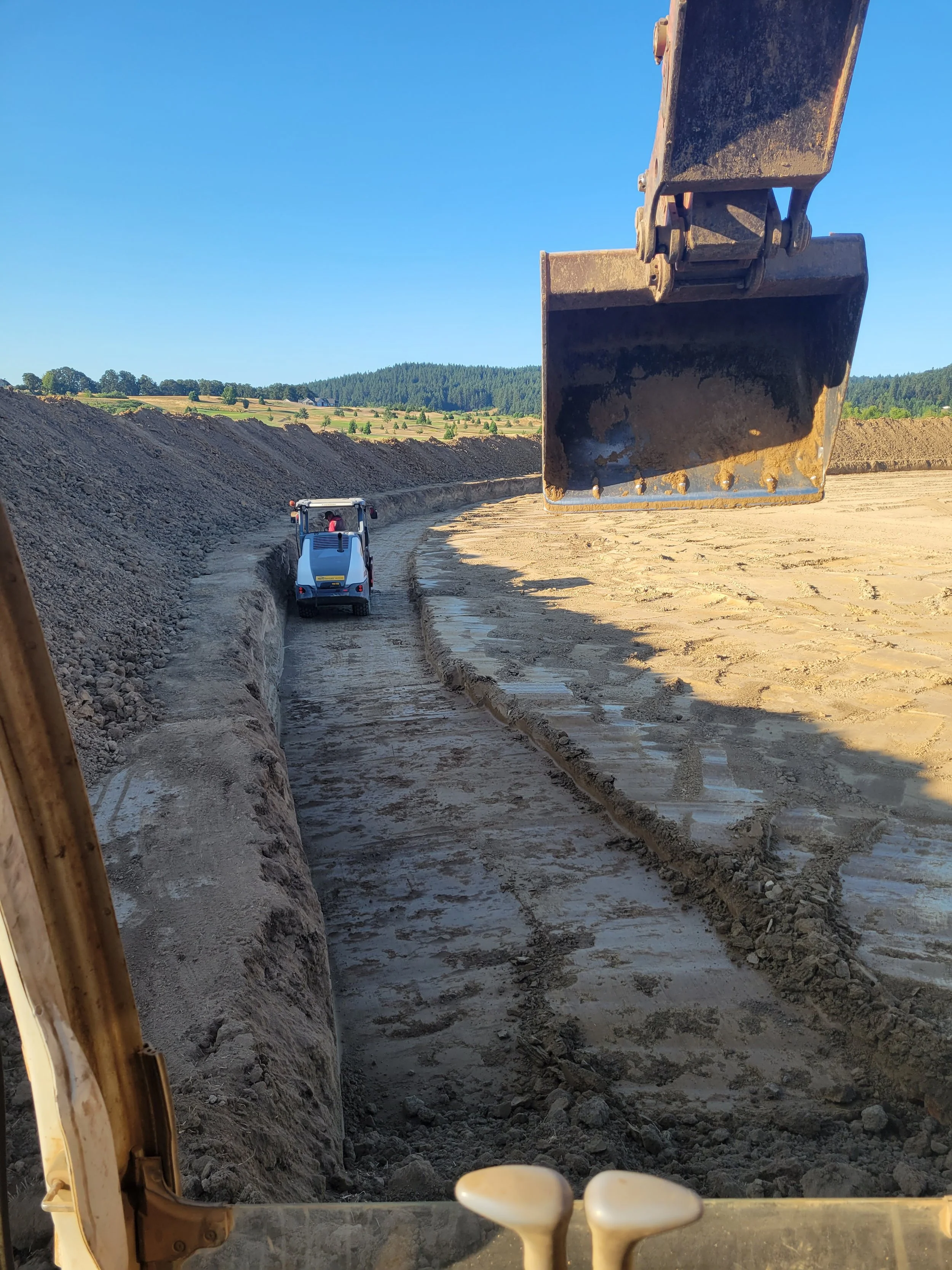 Large pond construction in Rickreall Oregon