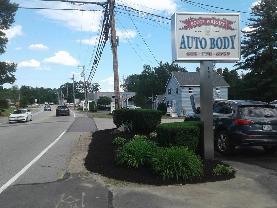 Bed Cleanup an Mulch After 1.jpg