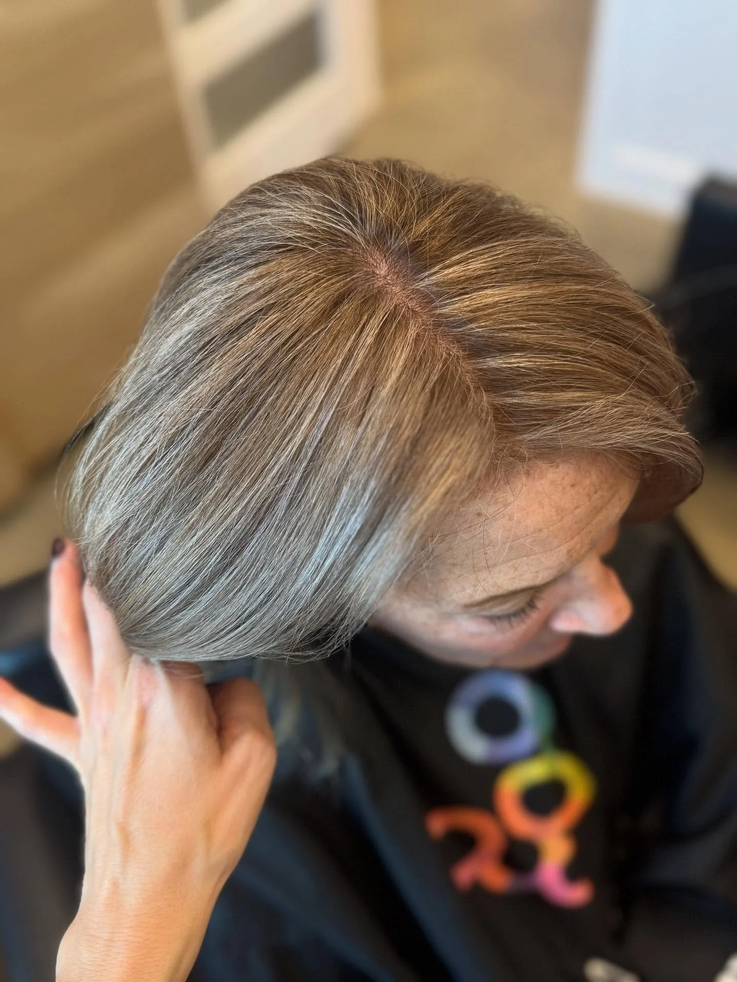 Soft, natural-looking grey coverage ✨ 
&bull;
&bull;
&bull;
#greycoverage #greyblending #whitehair @oligopro @oneshothairawardse @southlakeluxurysuites #dfwhairstylist #salonowner #highlights #rootshade @the_salon_victoria