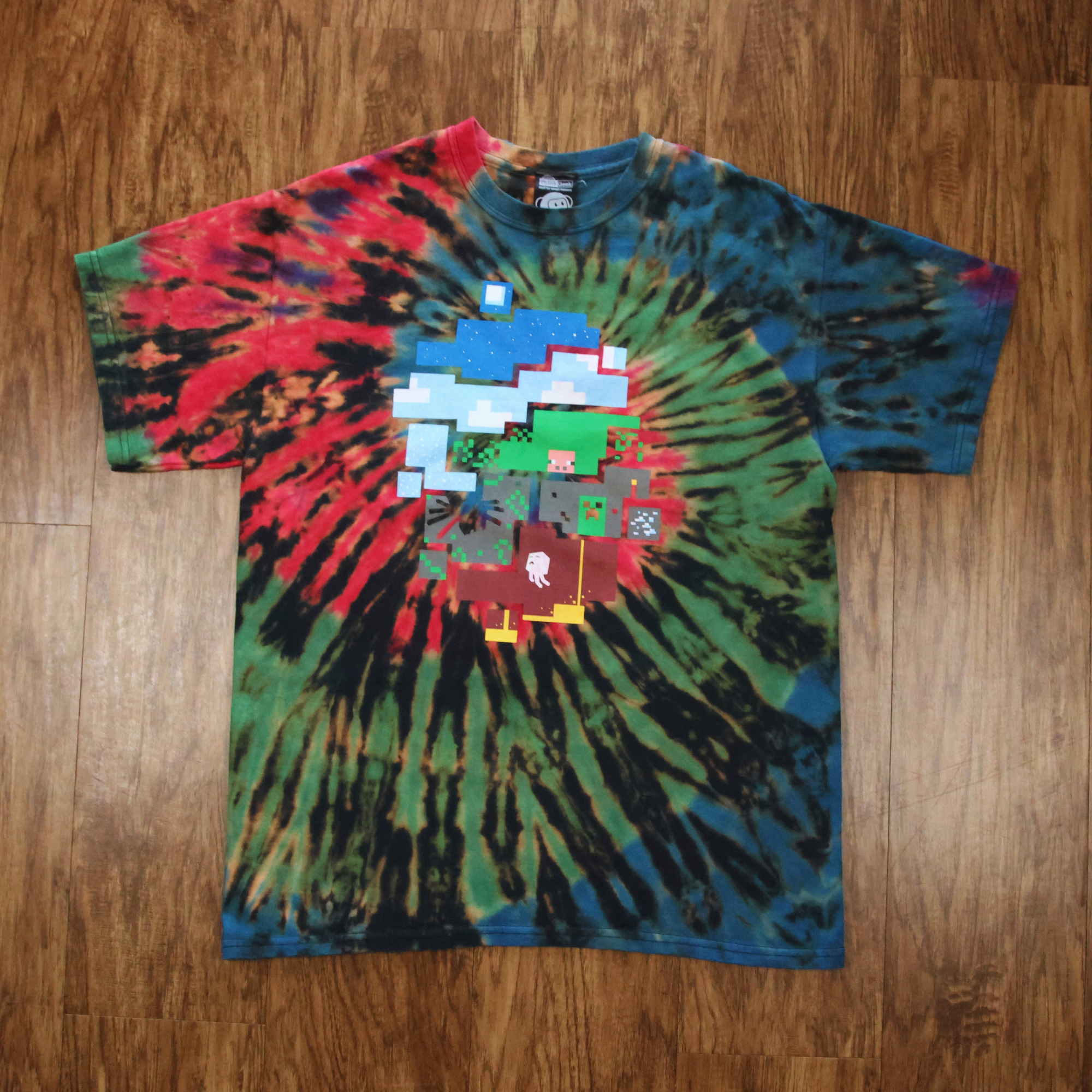 Minecraft Tie Dye Shirt | Reworked Gamer Vintage Tee | Size L