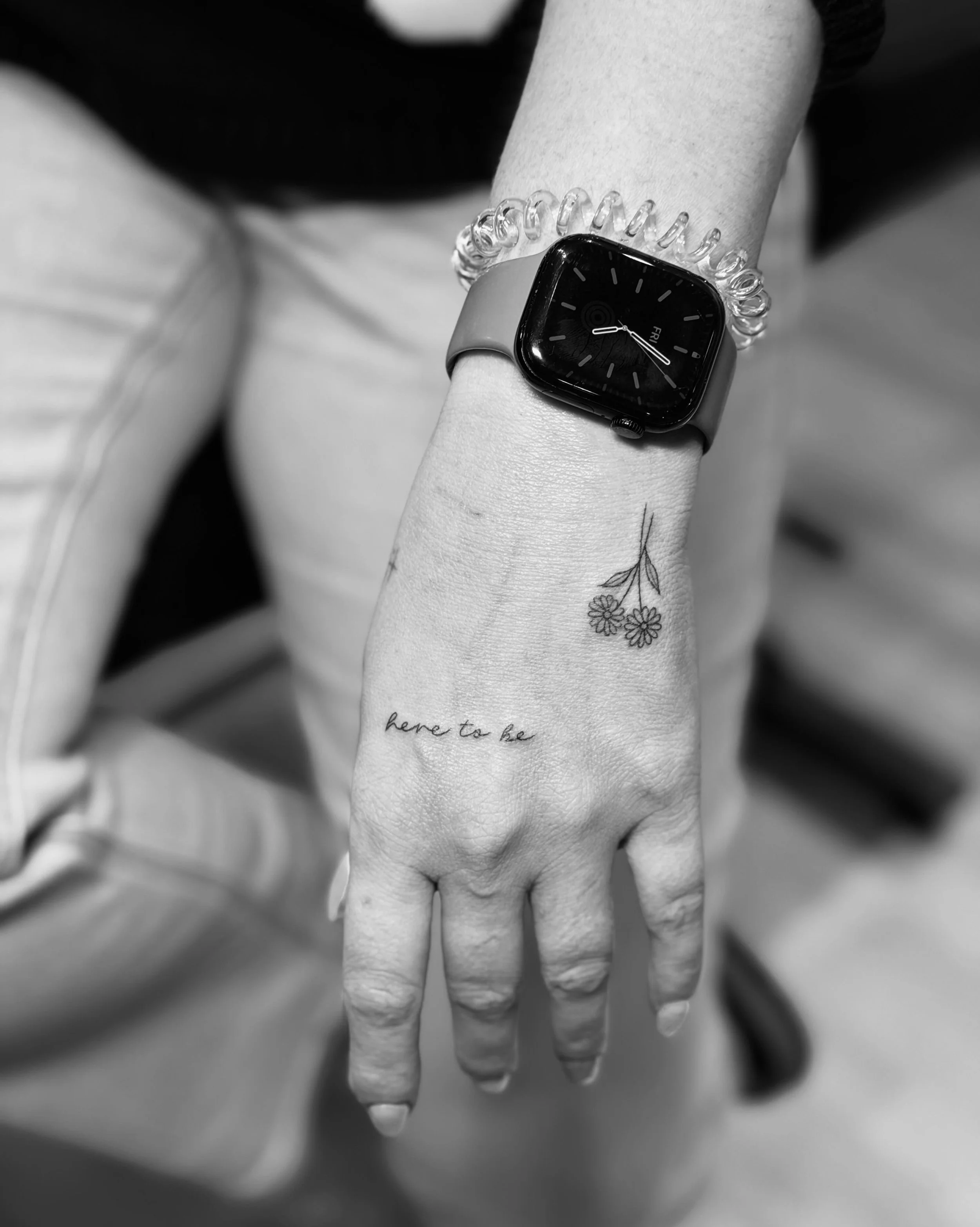 here to be 🌼

🌐 Booking link in bio | read &ldquo;how to inquire&rdquo; post 

Fine line tattoos | yeg tattoos | Edmonton tattoos
#lonelyhours #edmontontattoo #yegtattooartist #yegfineline #edmontontattooartist
