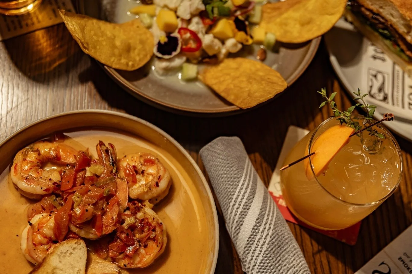 A little of this, a little of that ✨ 

Each plate brings something different, and together it all makes sense. Good food, shared slowly, with people you want to be around.
Join at The Beehive for Tapas Tuesday&hellip;. and come hungry 🐝

#thebeehive