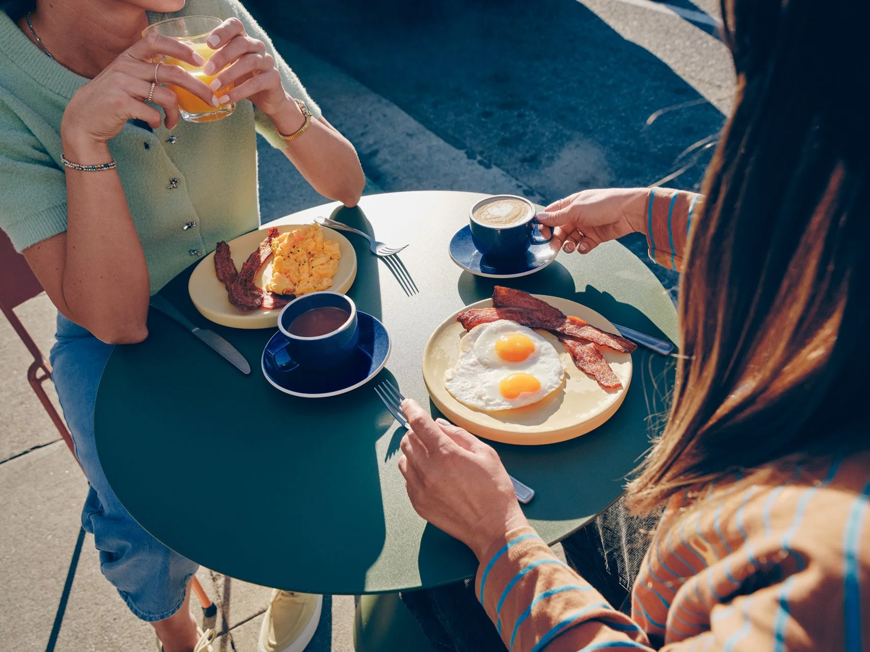 2658-11b-SHOT03_CAFE_COFFE_AND_PASTRY_STOP_1004-Web.jpg