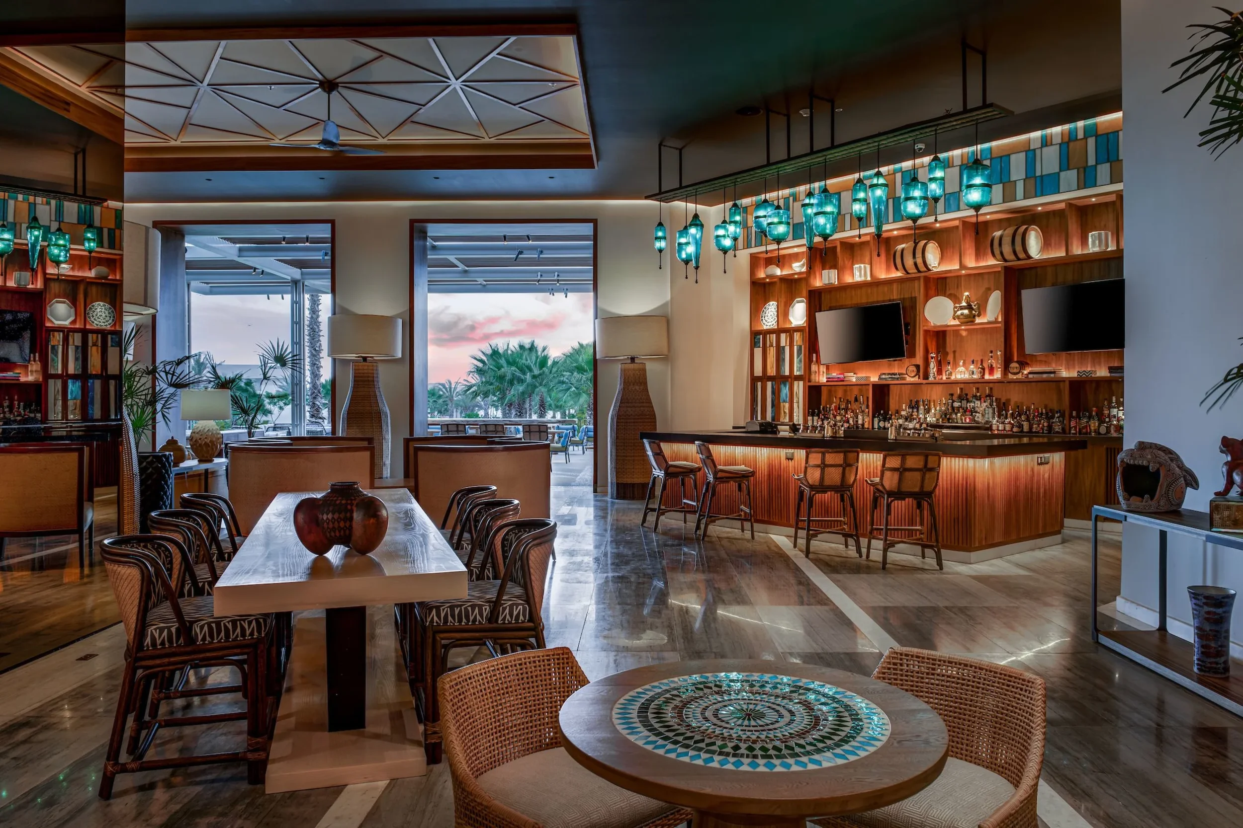 TUKI BAR.webp