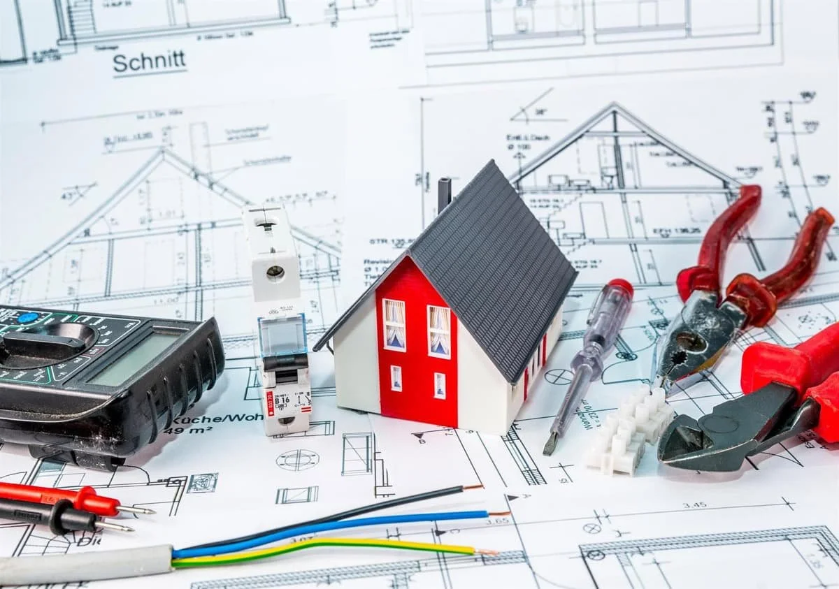 Instalaciones eléctricas en general y trabajos de iluminación