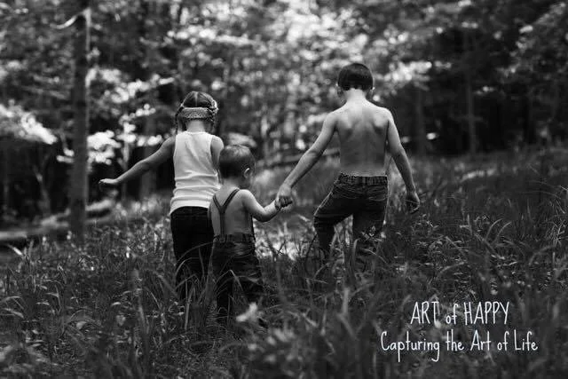 baby, brothers and sister in nature mini photoshoot Chattanooga TN, professional photographer 
