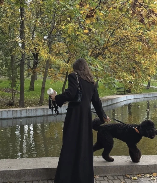 How I Alchemise Jealousy / Why I Study Every Girl I Envy