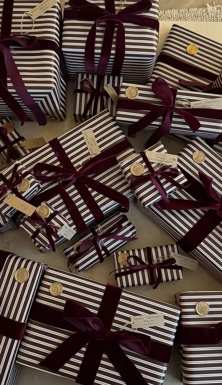 Holiday Marketing | The Brand Gifting Guide: How to Turn Your Product Into Someone Else's Perfect Gift
