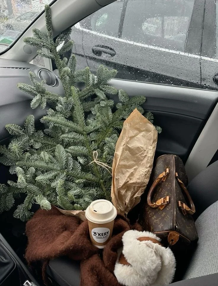 The Founder's Guide to Surviving (and Selling Through) the Last Week Before Christmas