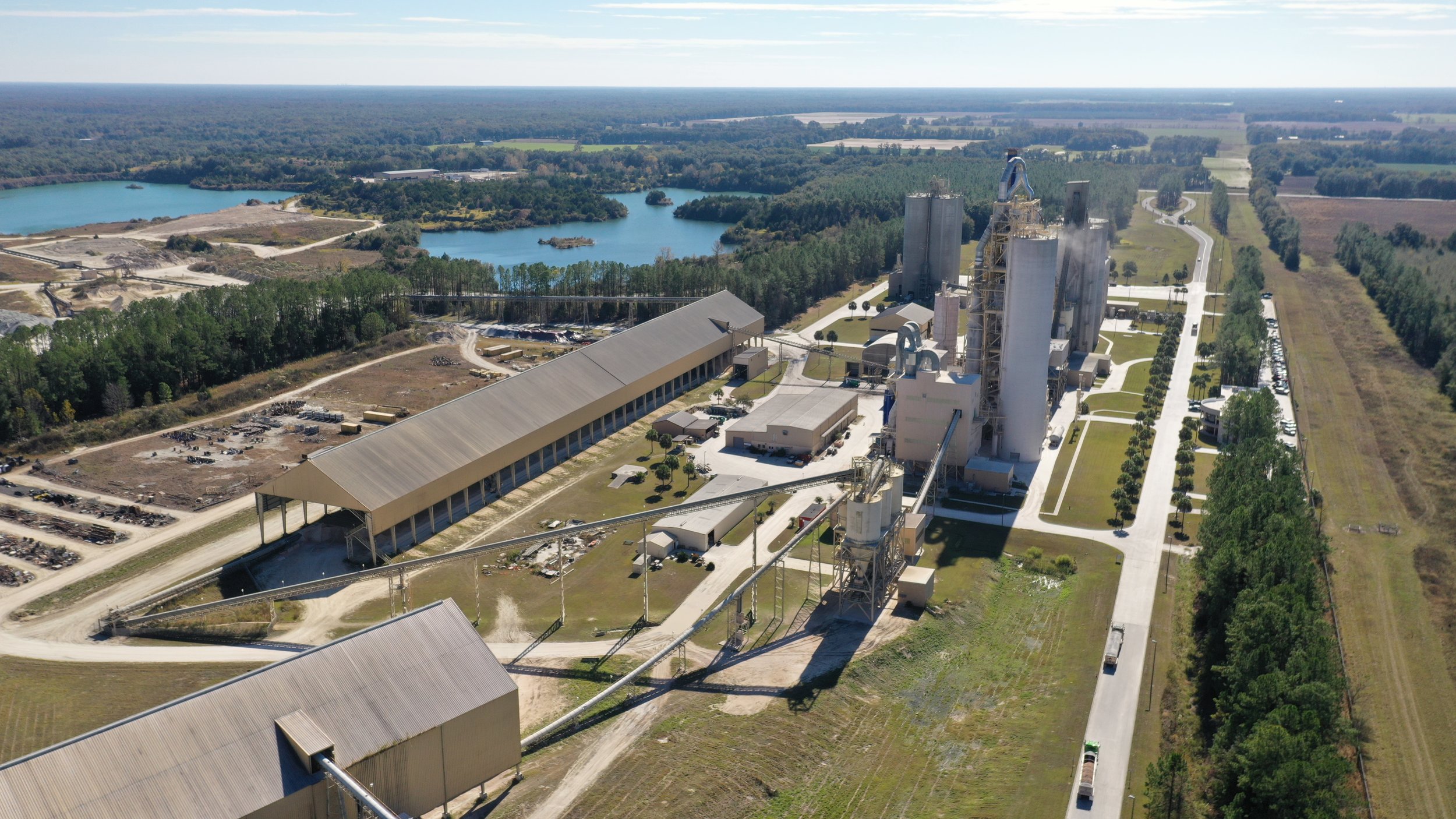 Image of cement plant