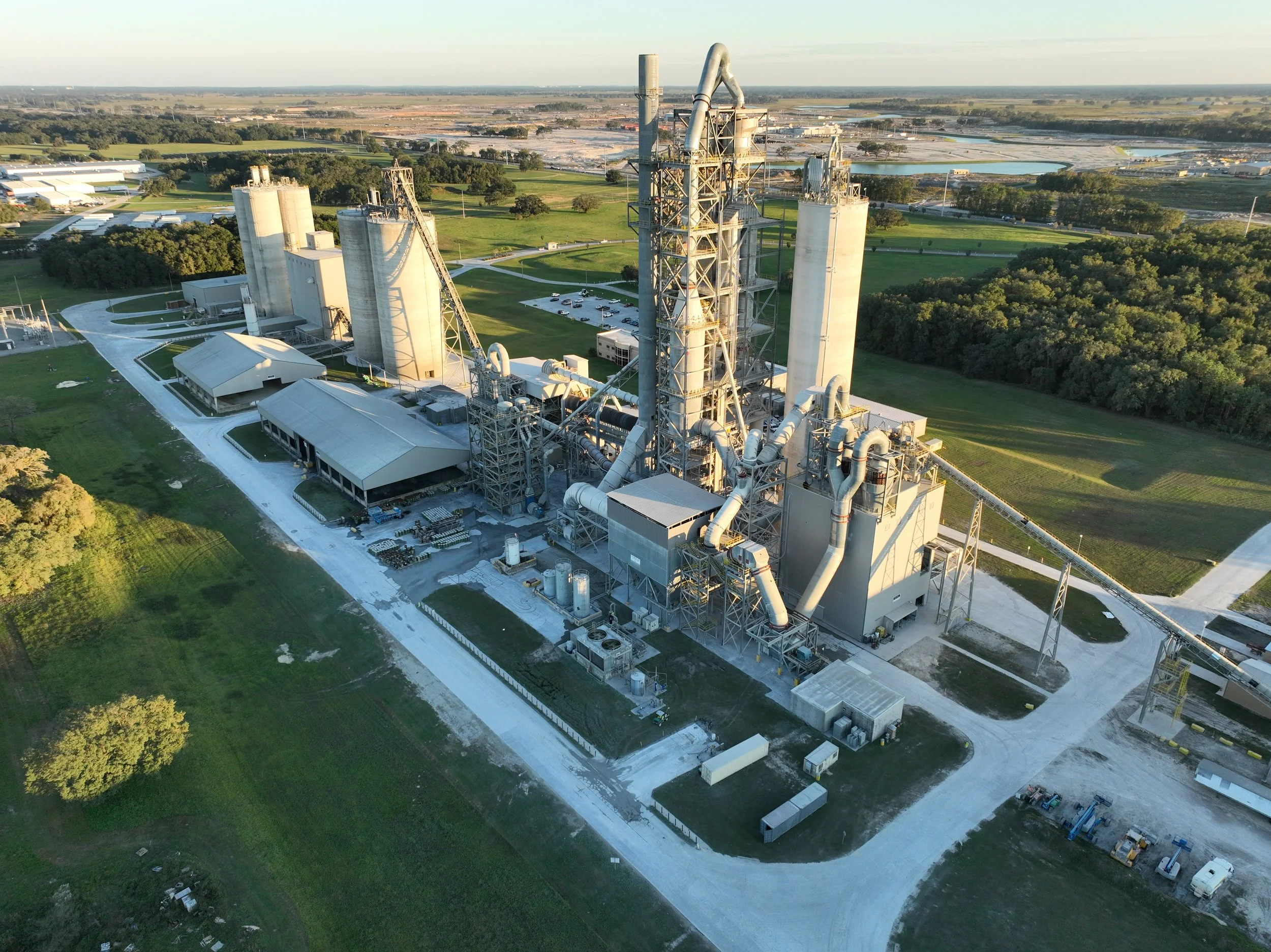 Image of cement plant