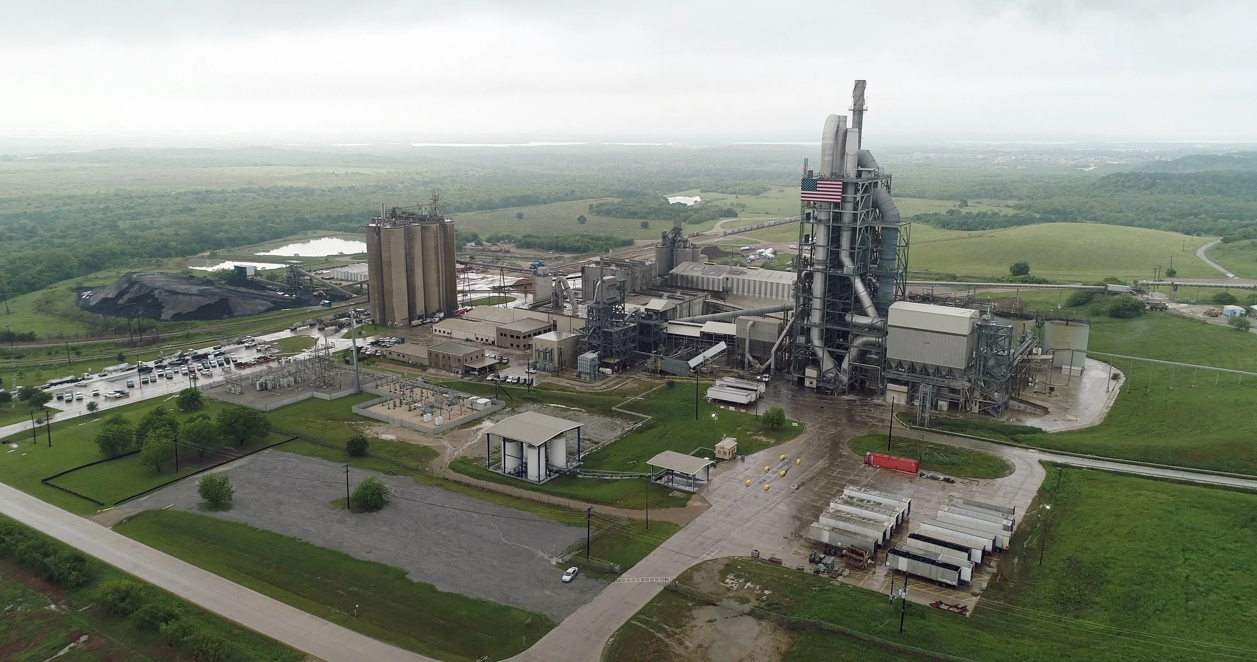 Image of cement plant