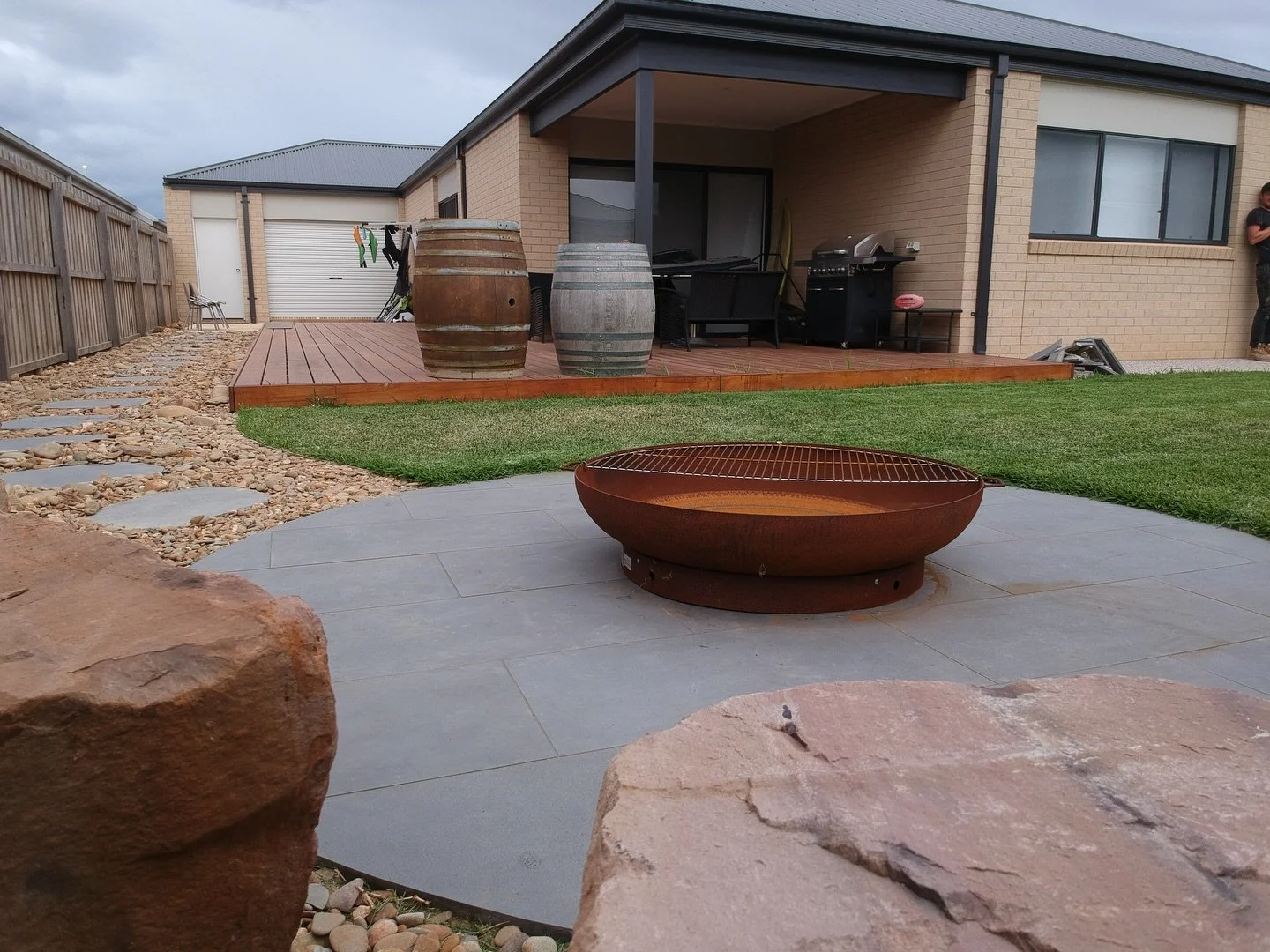 Backyard goals 🌿🔥
Where cozy nights, good food, and great company come together.

#OutdoorLiving #BackyardVibes #FirePitNights #HomeGoals #RelaxAndUnwind