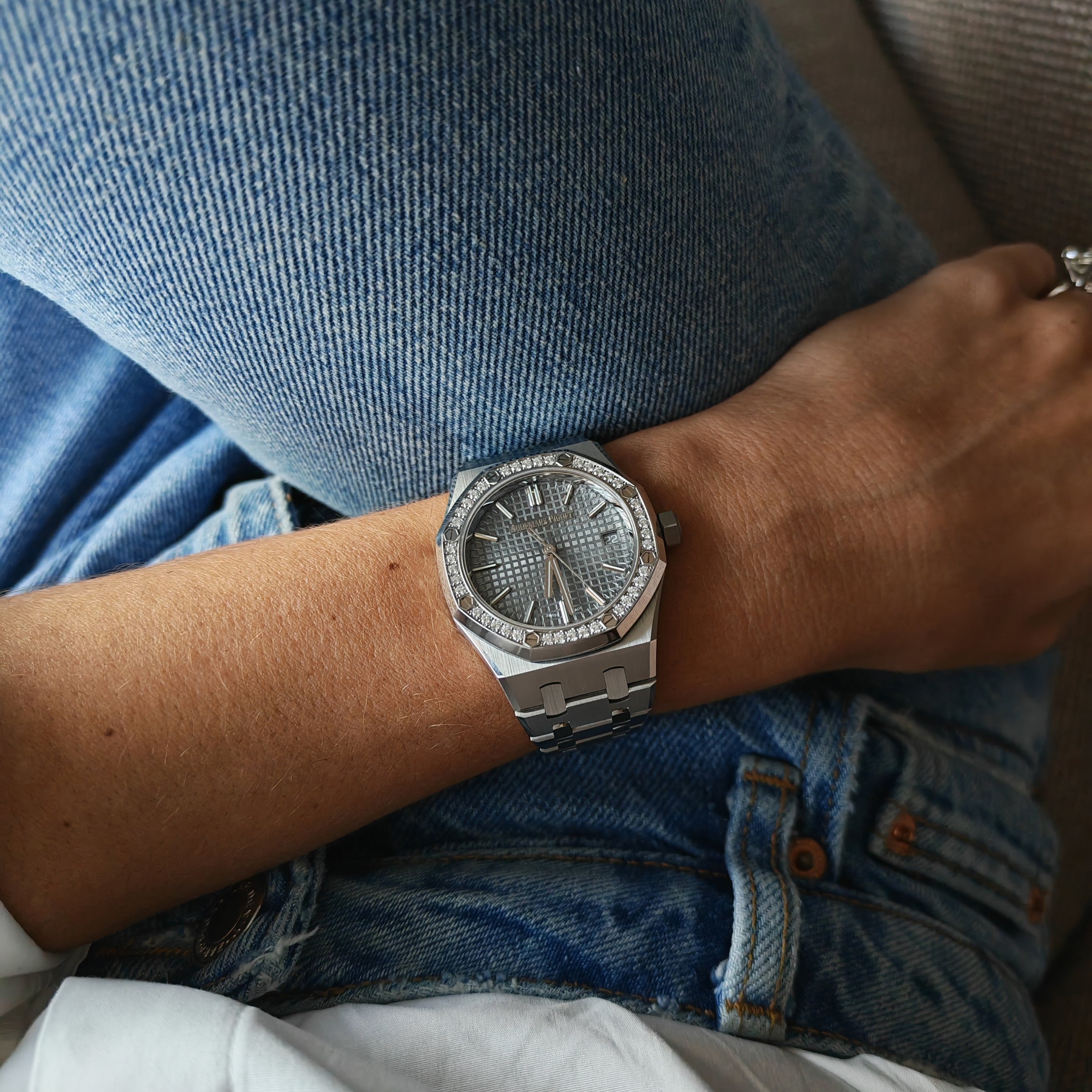 audemars-piguet-royal-oak-steel-diamonds1.jpg