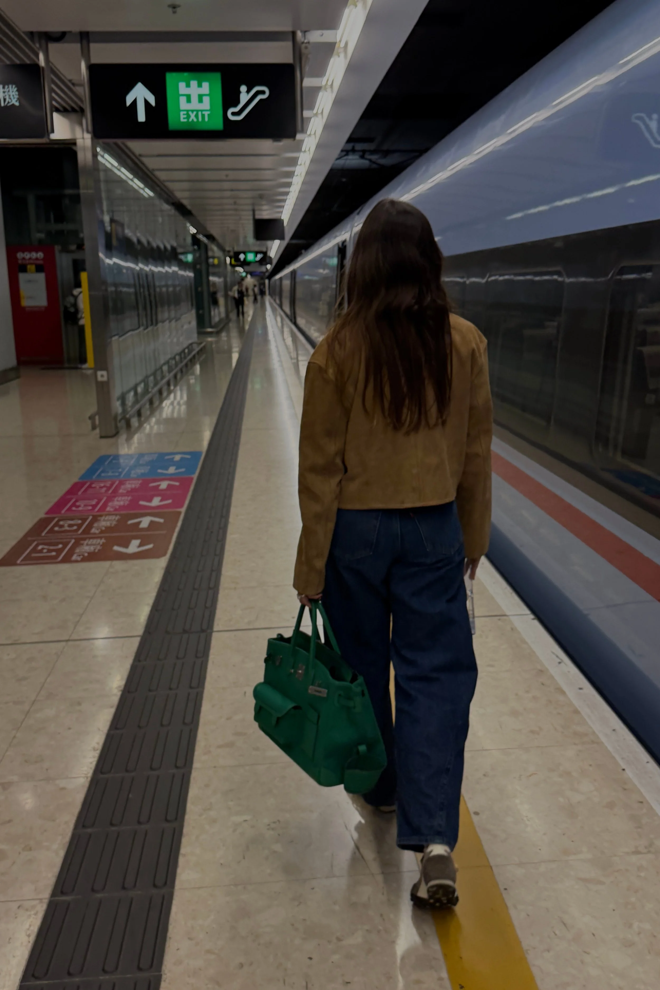 hermes-birkin-cargo-35-airport-outfit.jpg