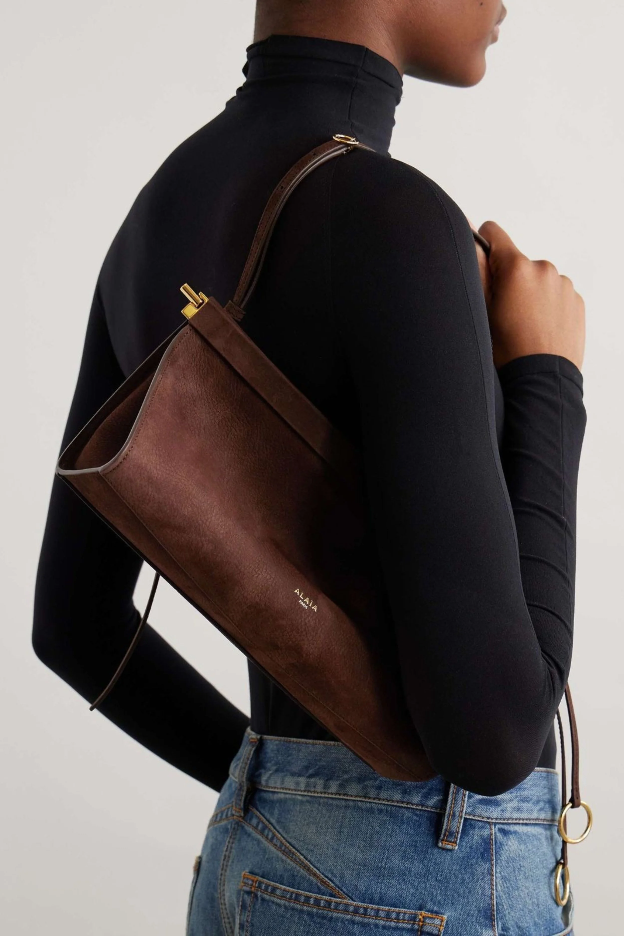 alaia-le-click-tan-suede-east-west.jpg.jpg