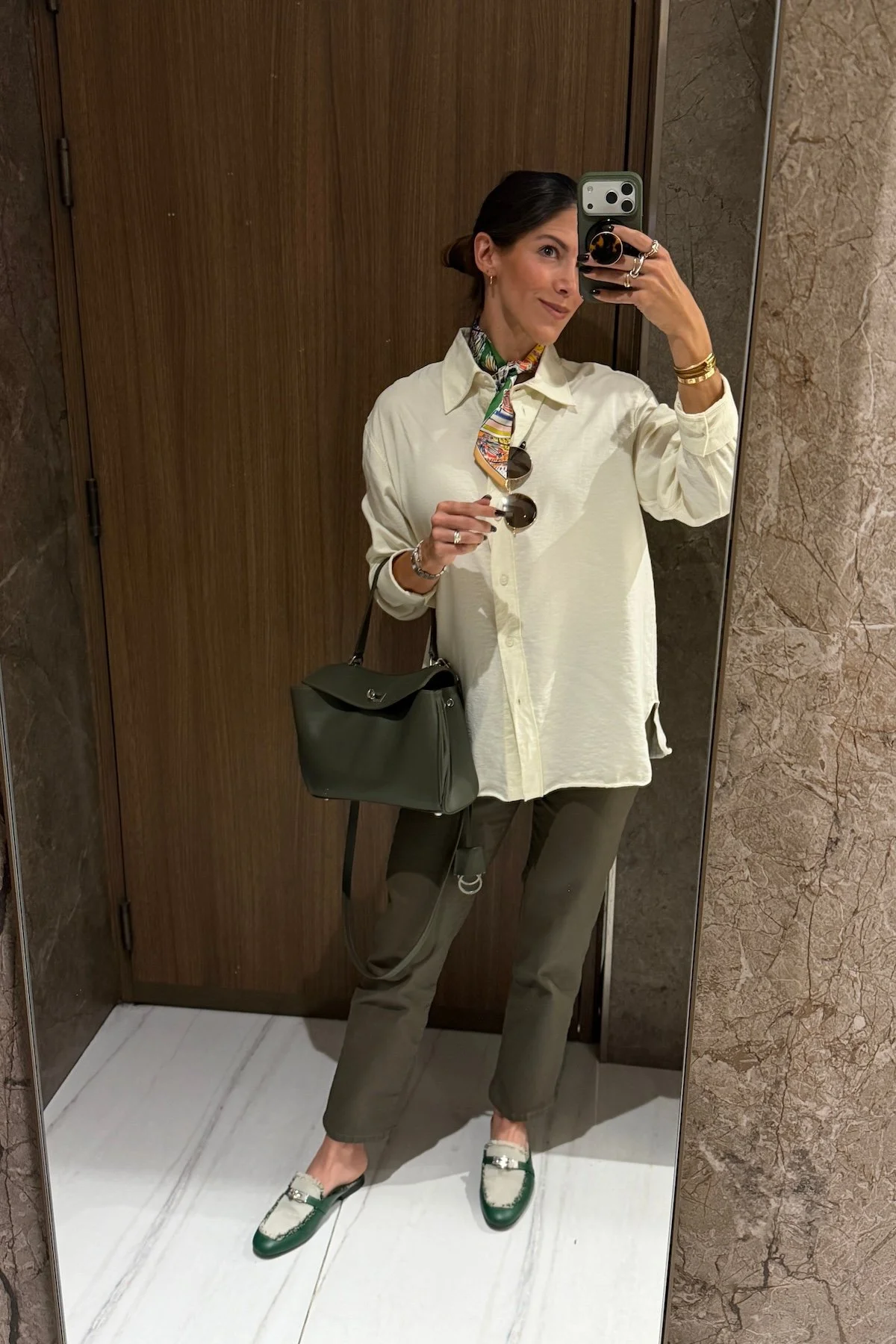 balenciaga-rodeo-small-khaki-mirror-look.jpg