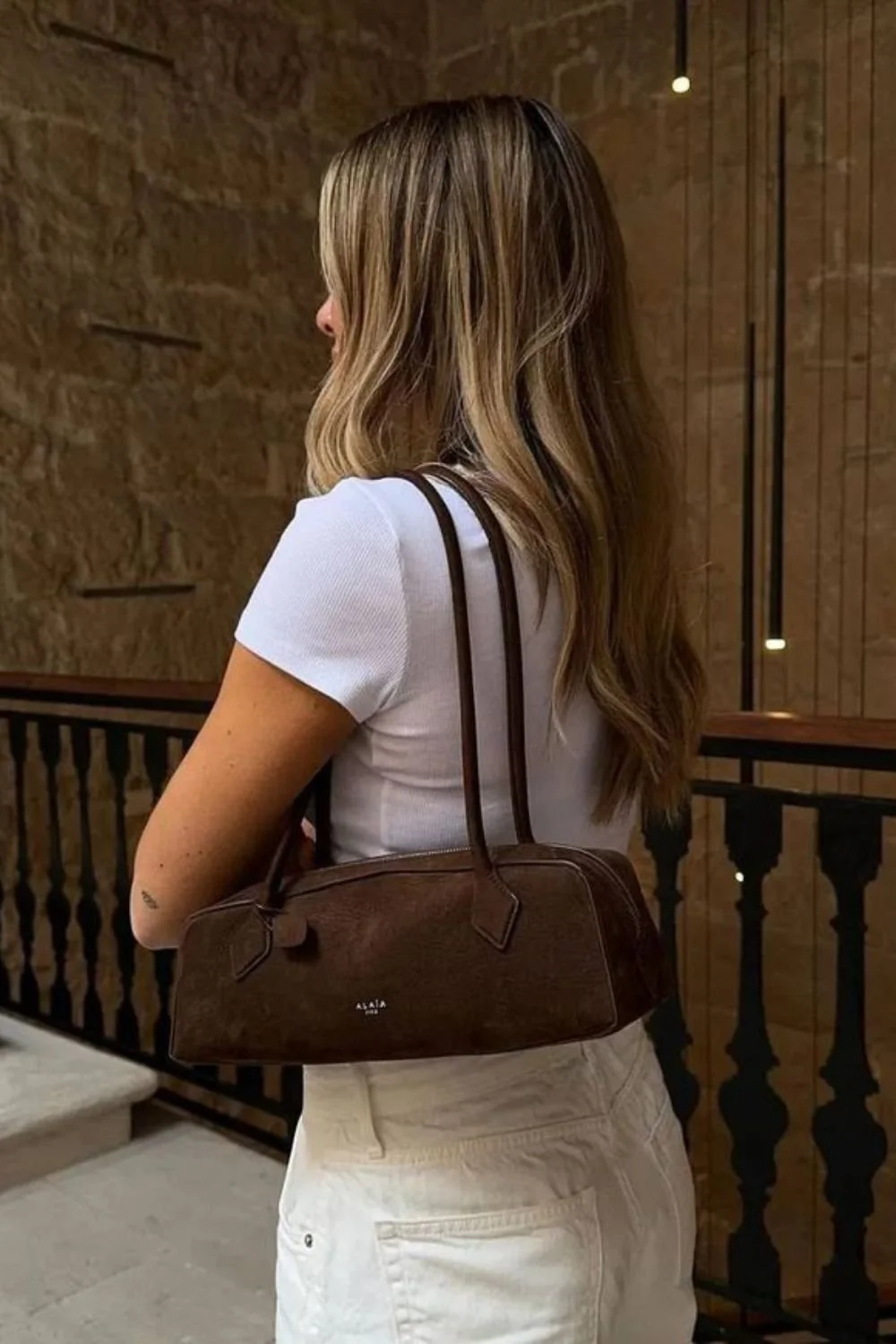 alaia-le-teckel-dark-brown-leather-style.jpg