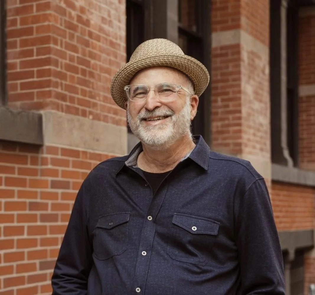 A photo of Gary Steuer.