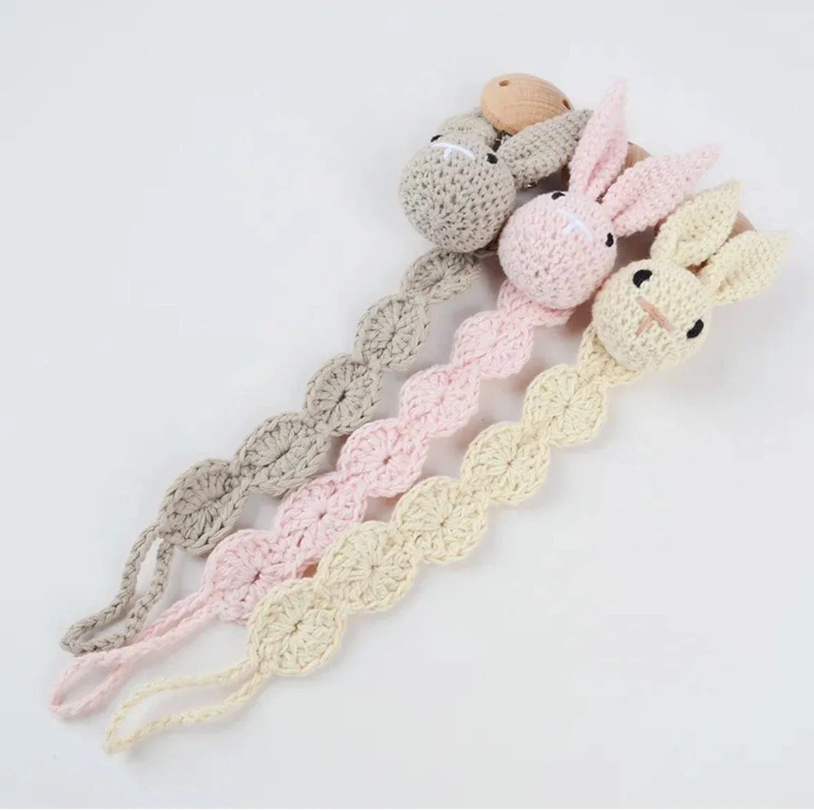 SNUGGLE BUNNY PACIFIER CLIP