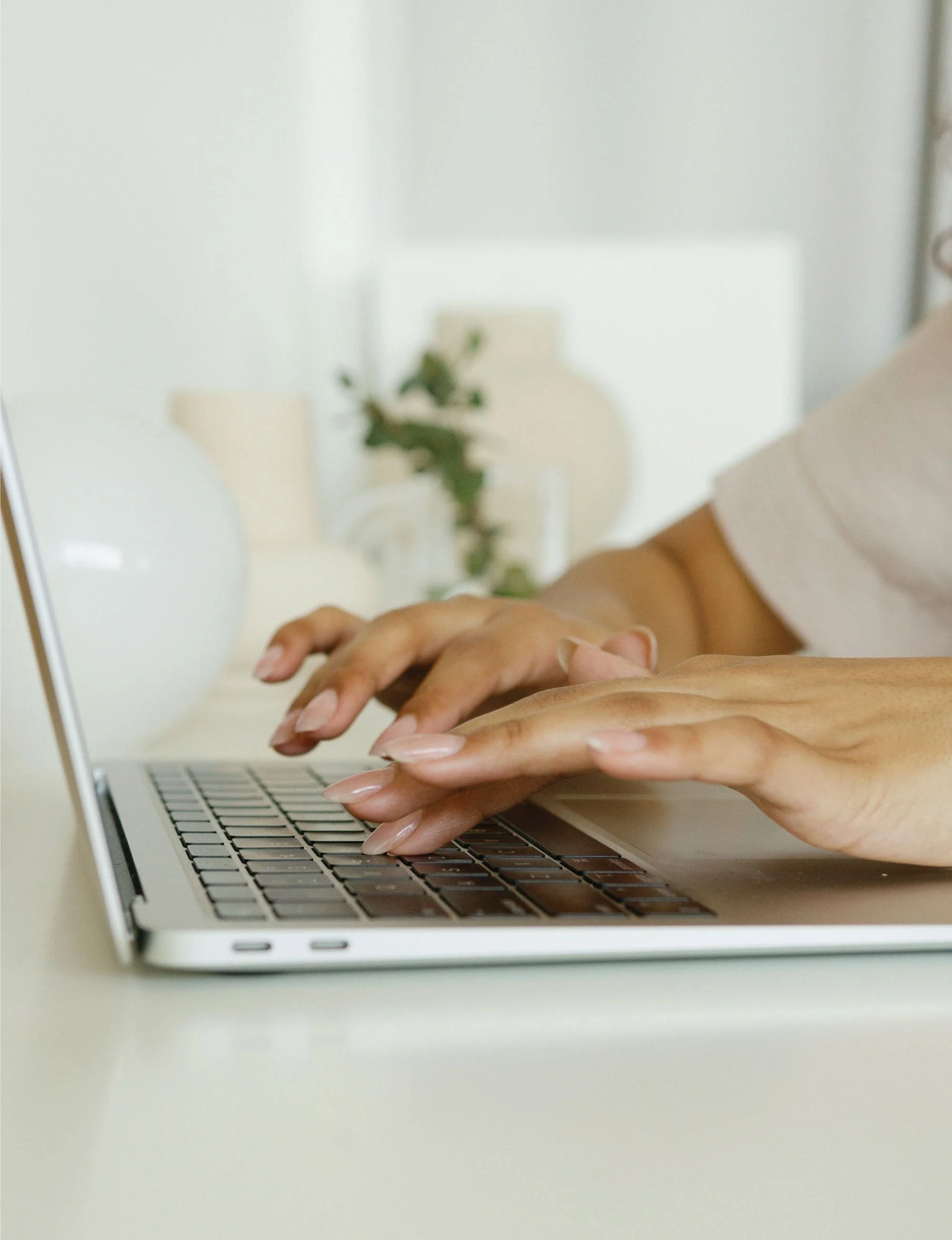 hands-typing.jpg