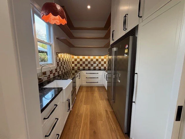 Dana Kitchen 2.jpg